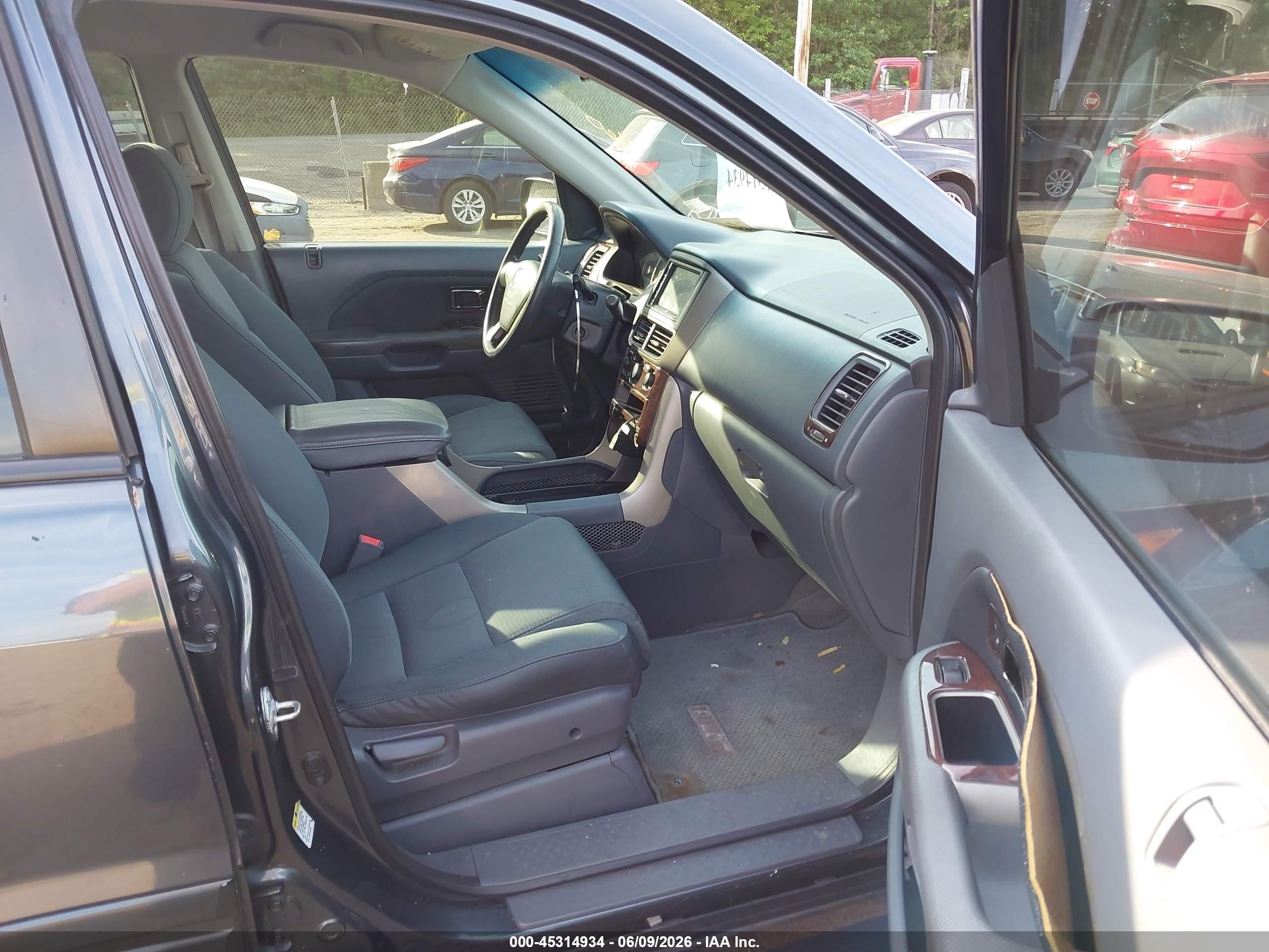 2006 Honda Pilot Lx Gray vin: 5FNYF18106B027570