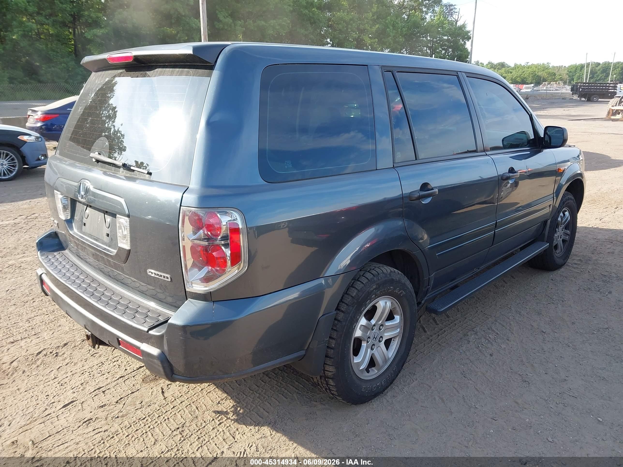 2006 Honda Pilot Lx Gray vin: 5FNYF18106B027570