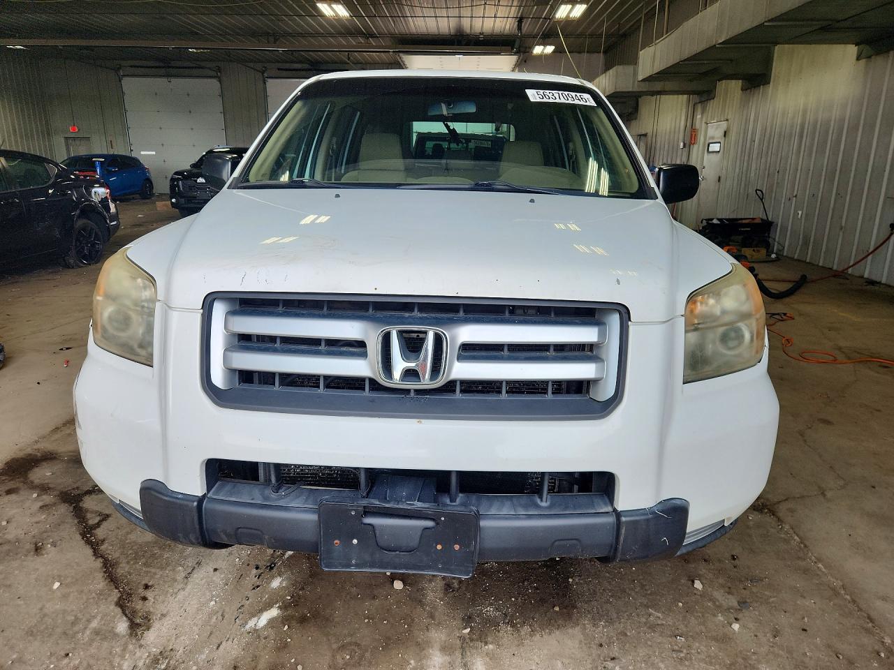 2007 Honda Pilot Lx White vin: 5FNYF18107B001990