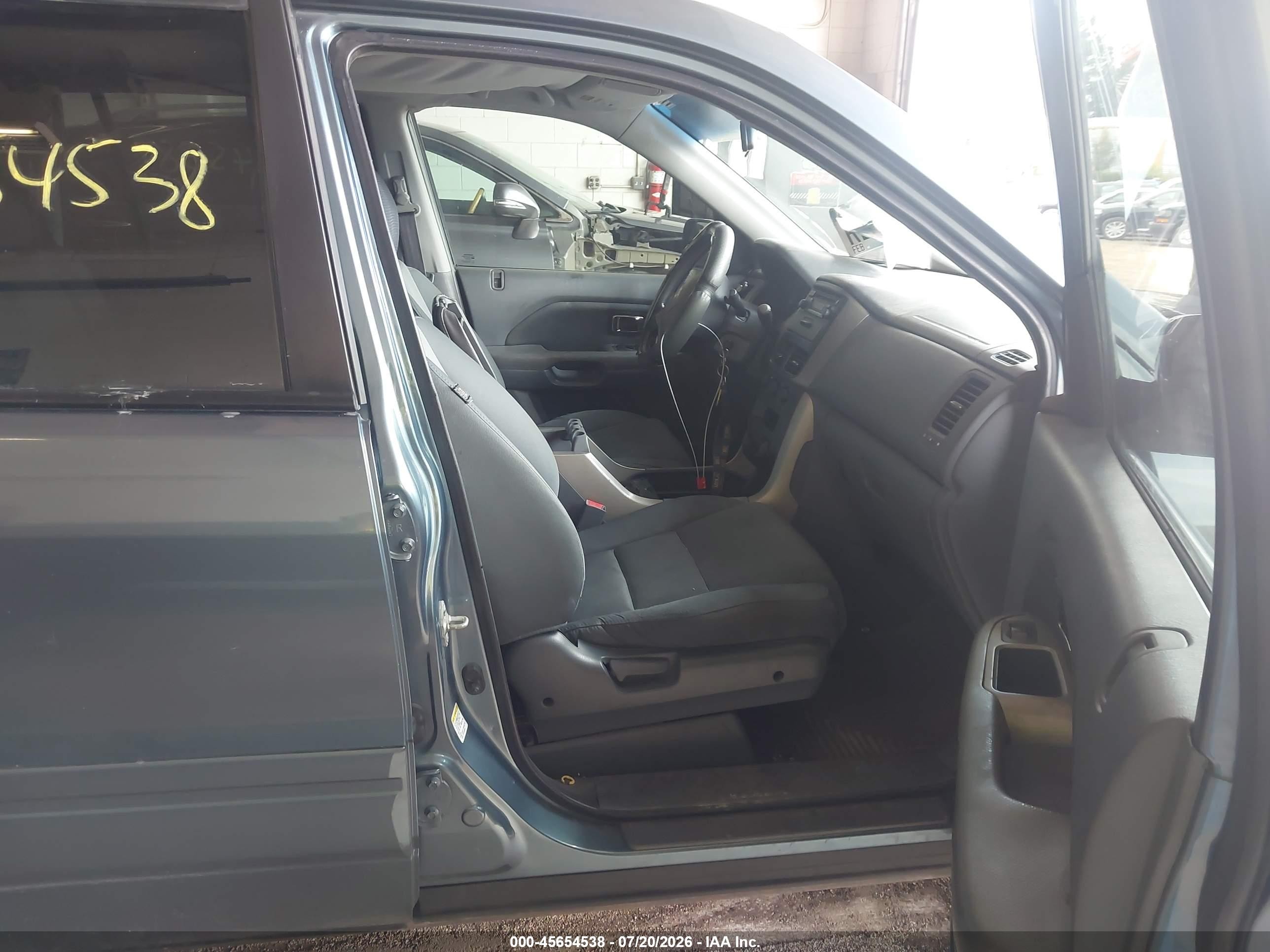 2006 Honda Pilot Lx Gray vin: 5FNYF18146B021254