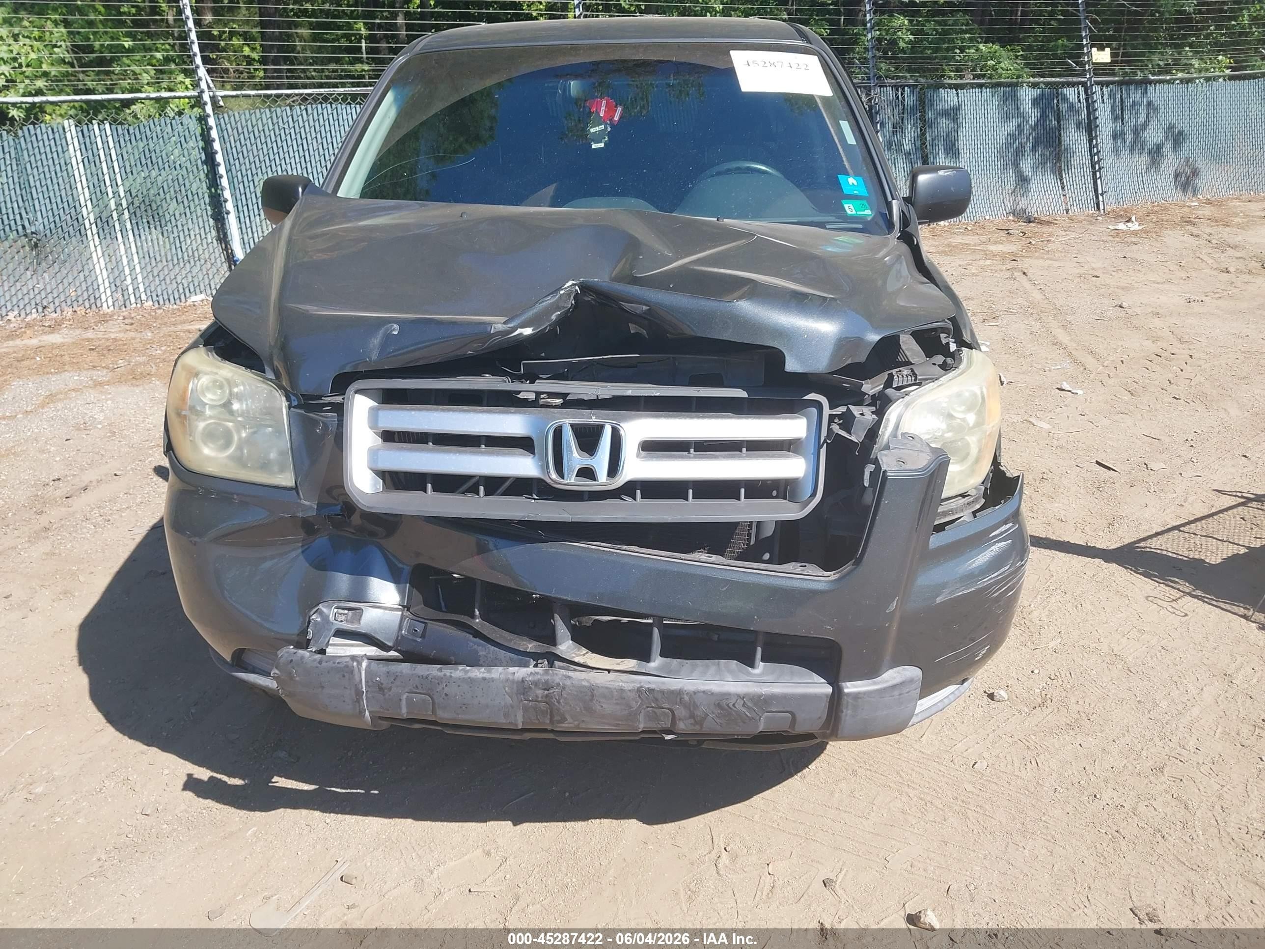 2006 Honda Pilot Lx Серый vin: 5FNYF18166B025838
