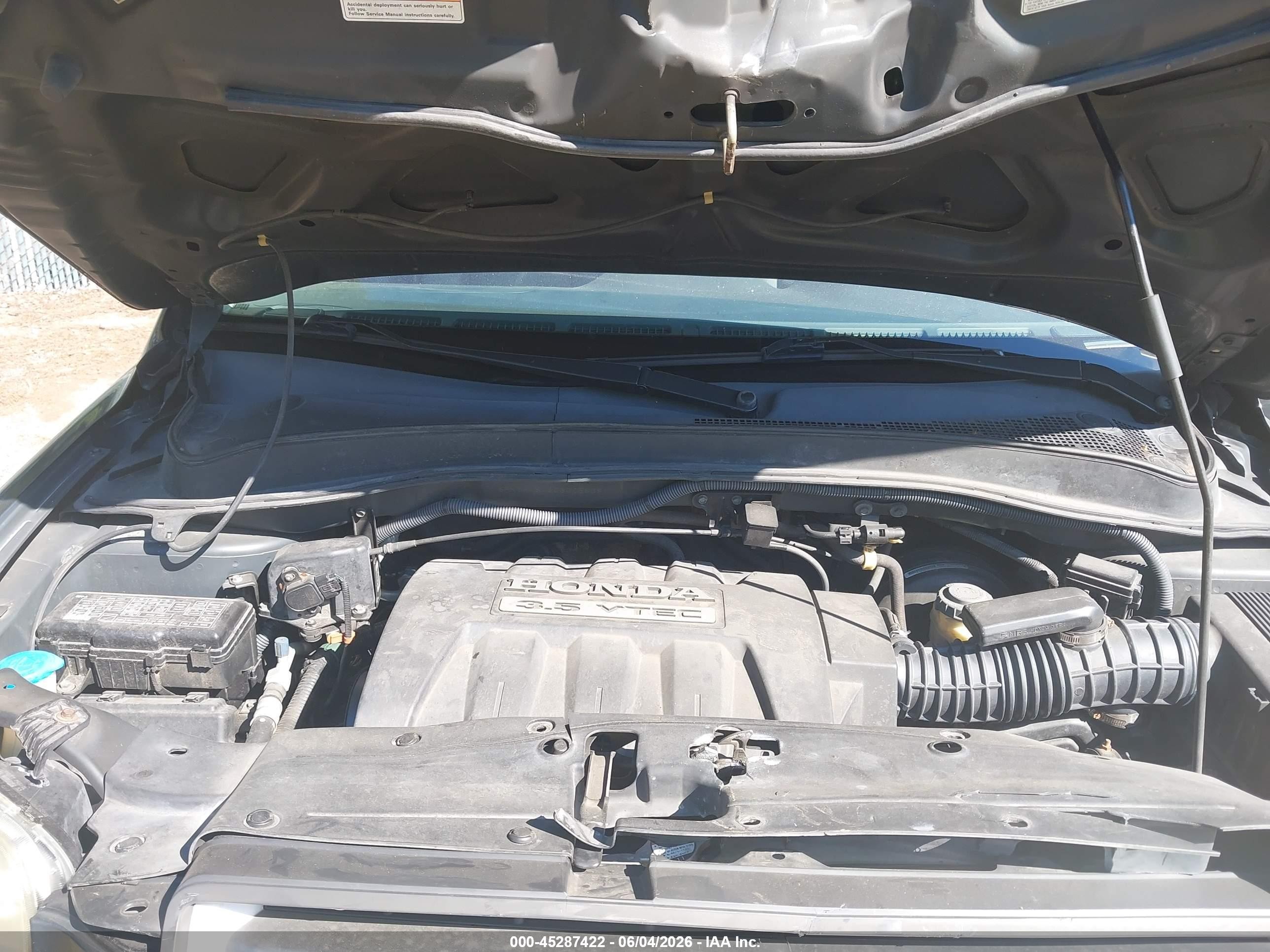 2006 Honda Pilot Lx Серый vin: 5FNYF18166B025838
