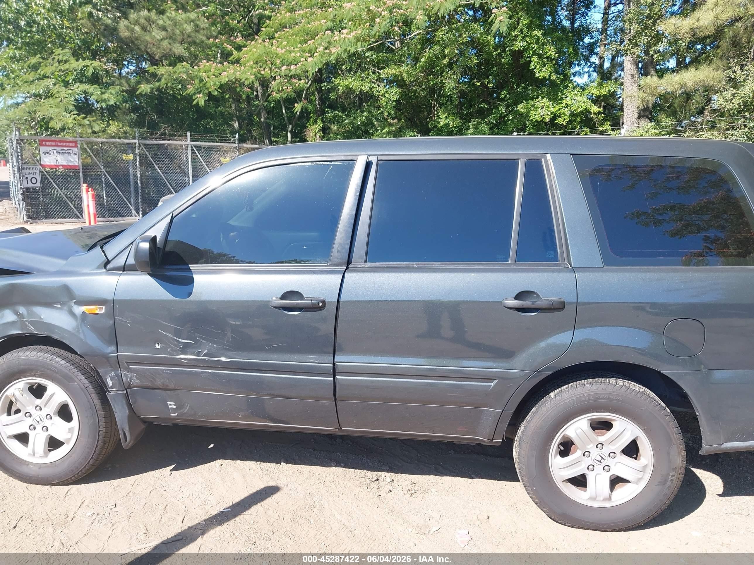 2006 Honda Pilot Lx Серый vin: 5FNYF18166B025838