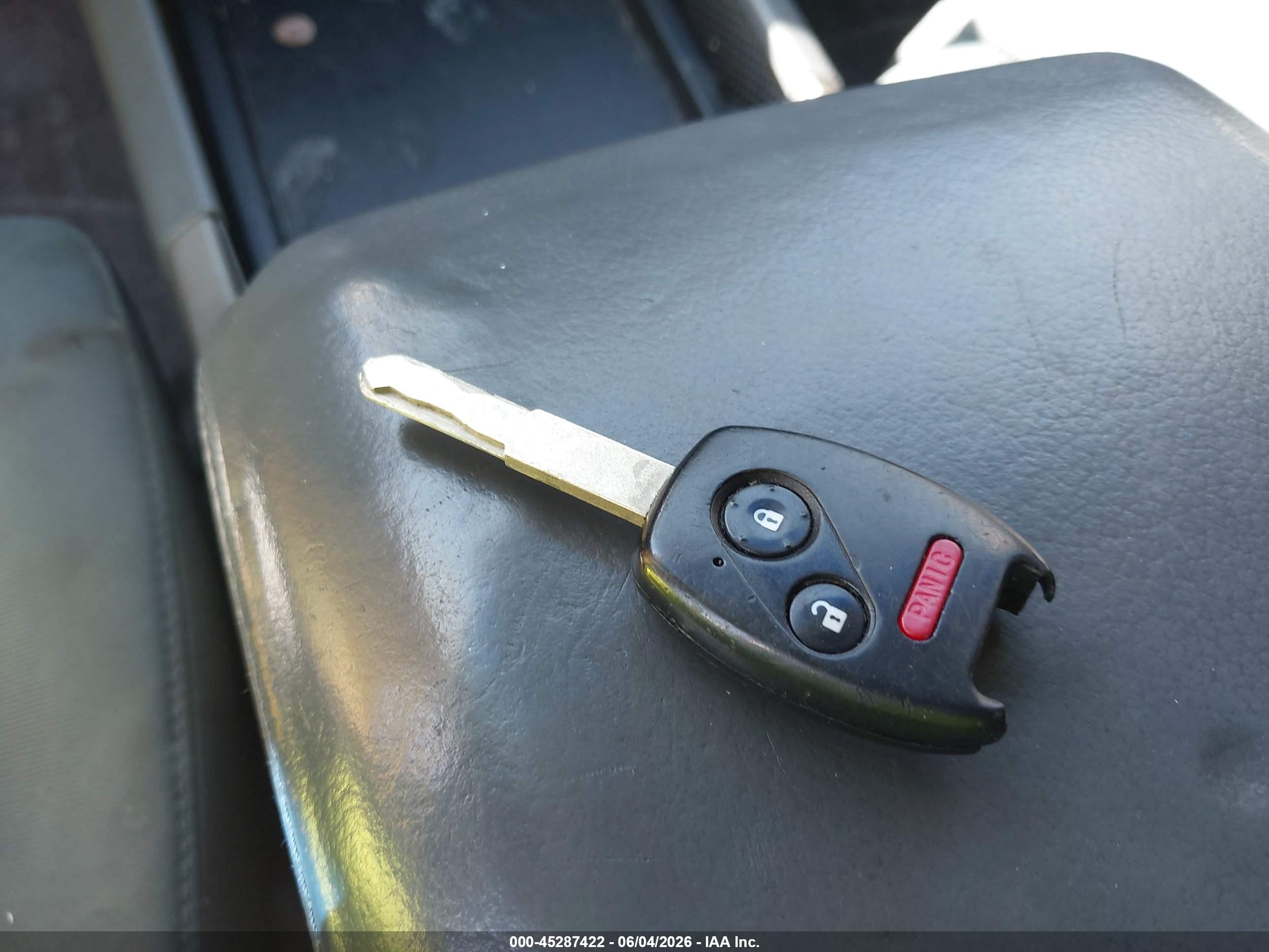 2006 Honda Pilot Lx Серый vin: 5FNYF18166B025838