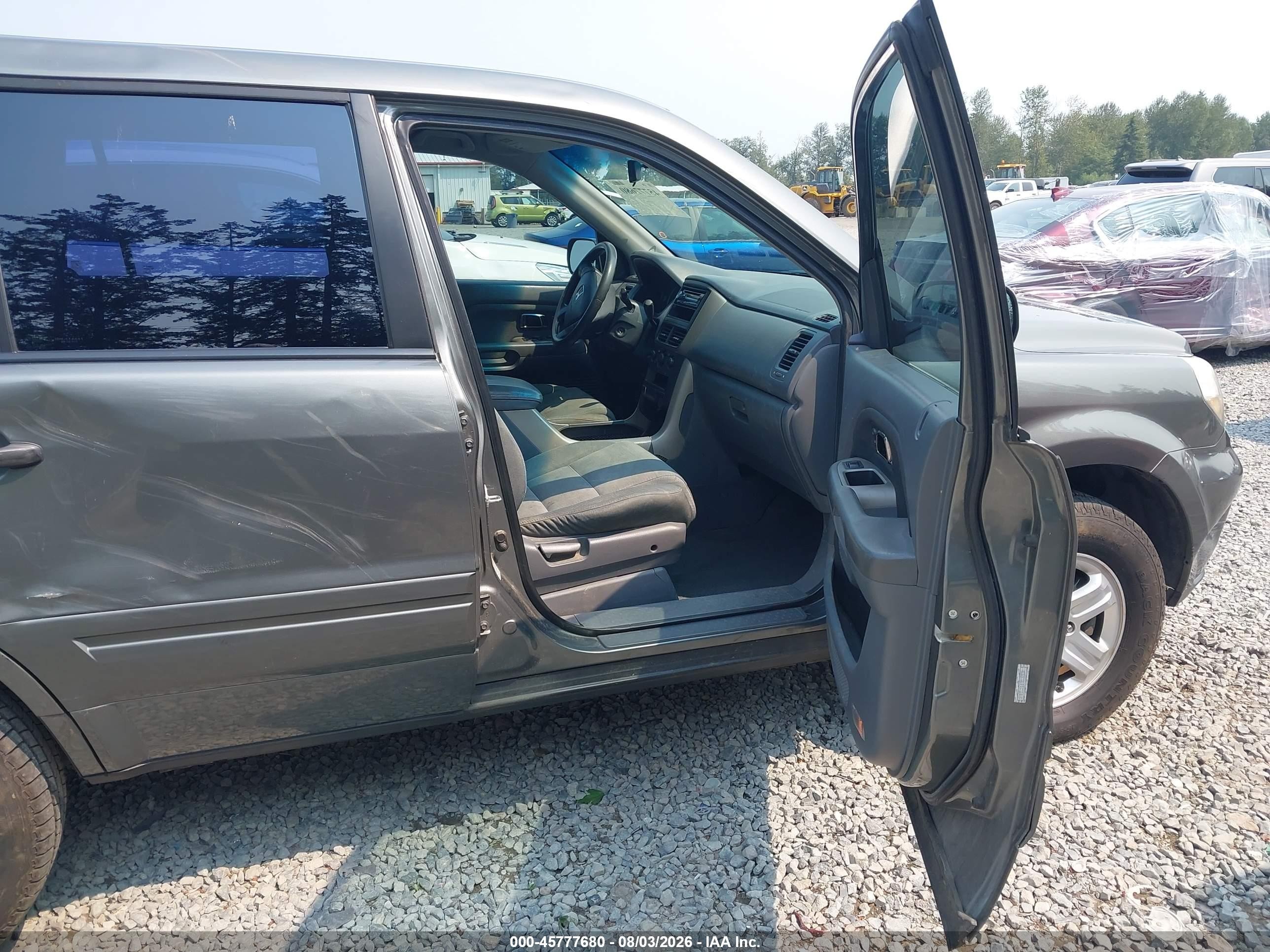 2007 Honda Pilot Lx Серый vin: 5FNYF18167B032838