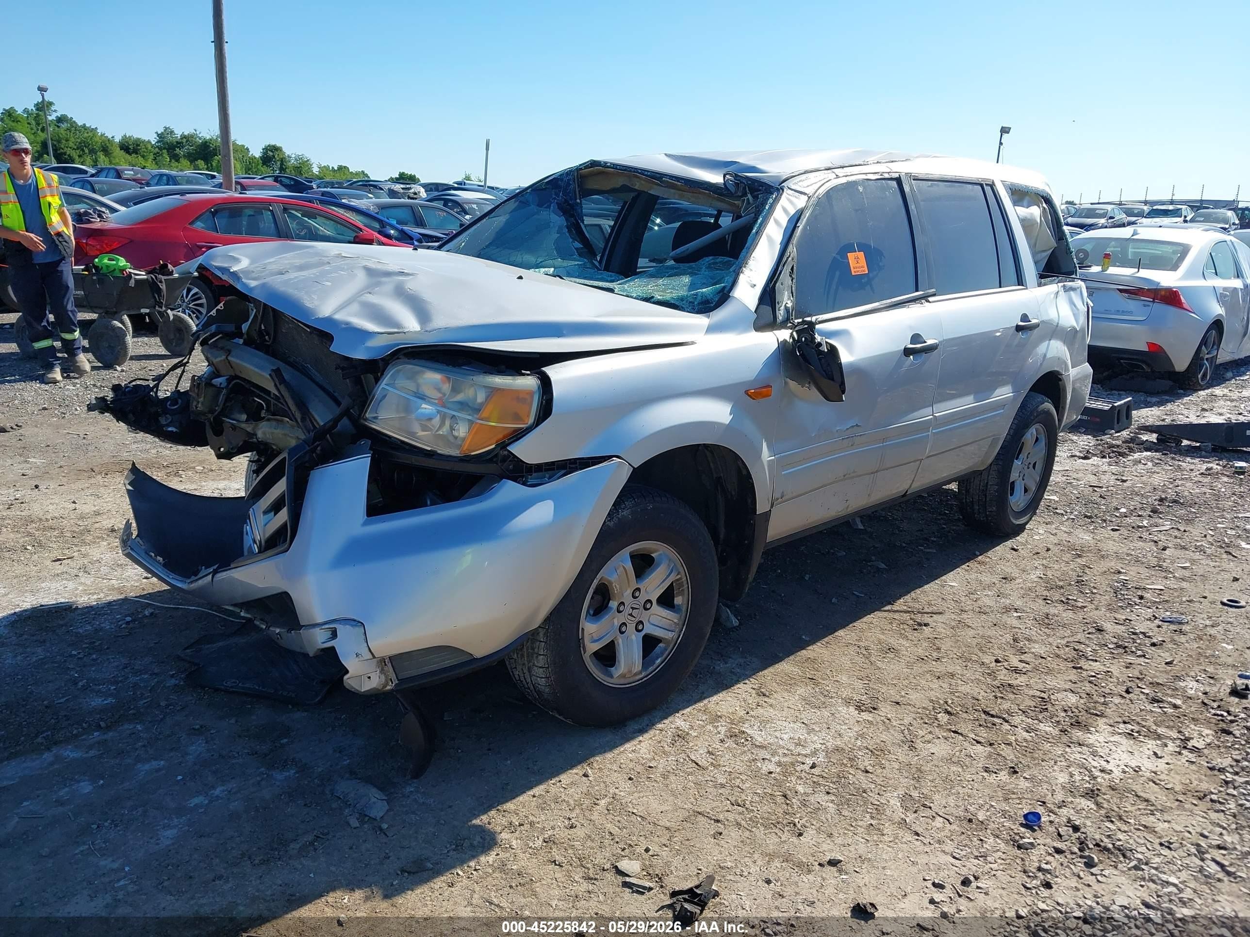 2006 Honda Pilot Lx Серебряный vin: 5FNYF18176B012127