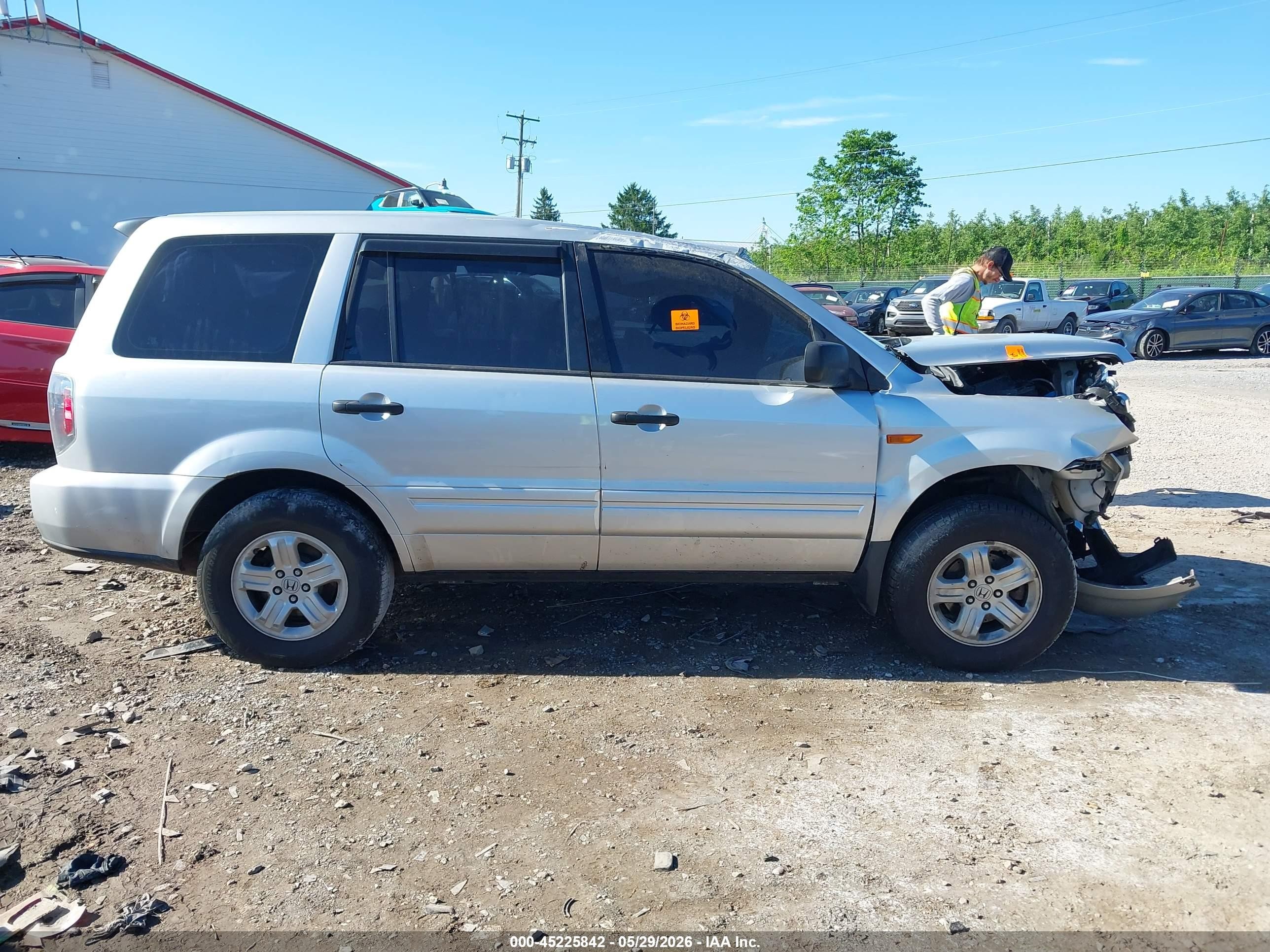 2006 Honda Pilot Lx Серебряный vin: 5FNYF18176B012127