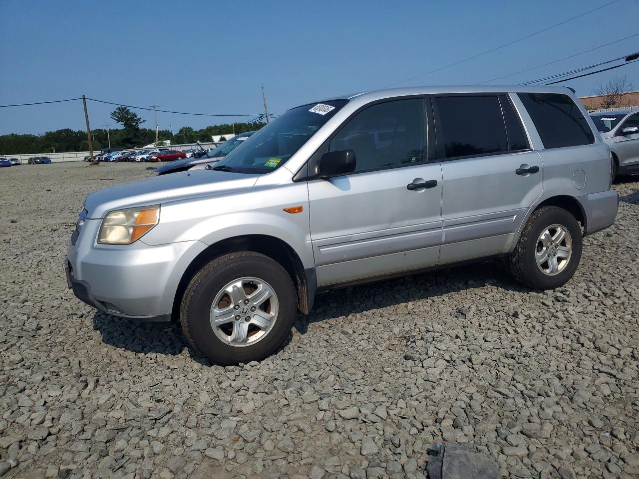 2007 Honda Pilot Lx Silver vin: 5FNYF18197B012776