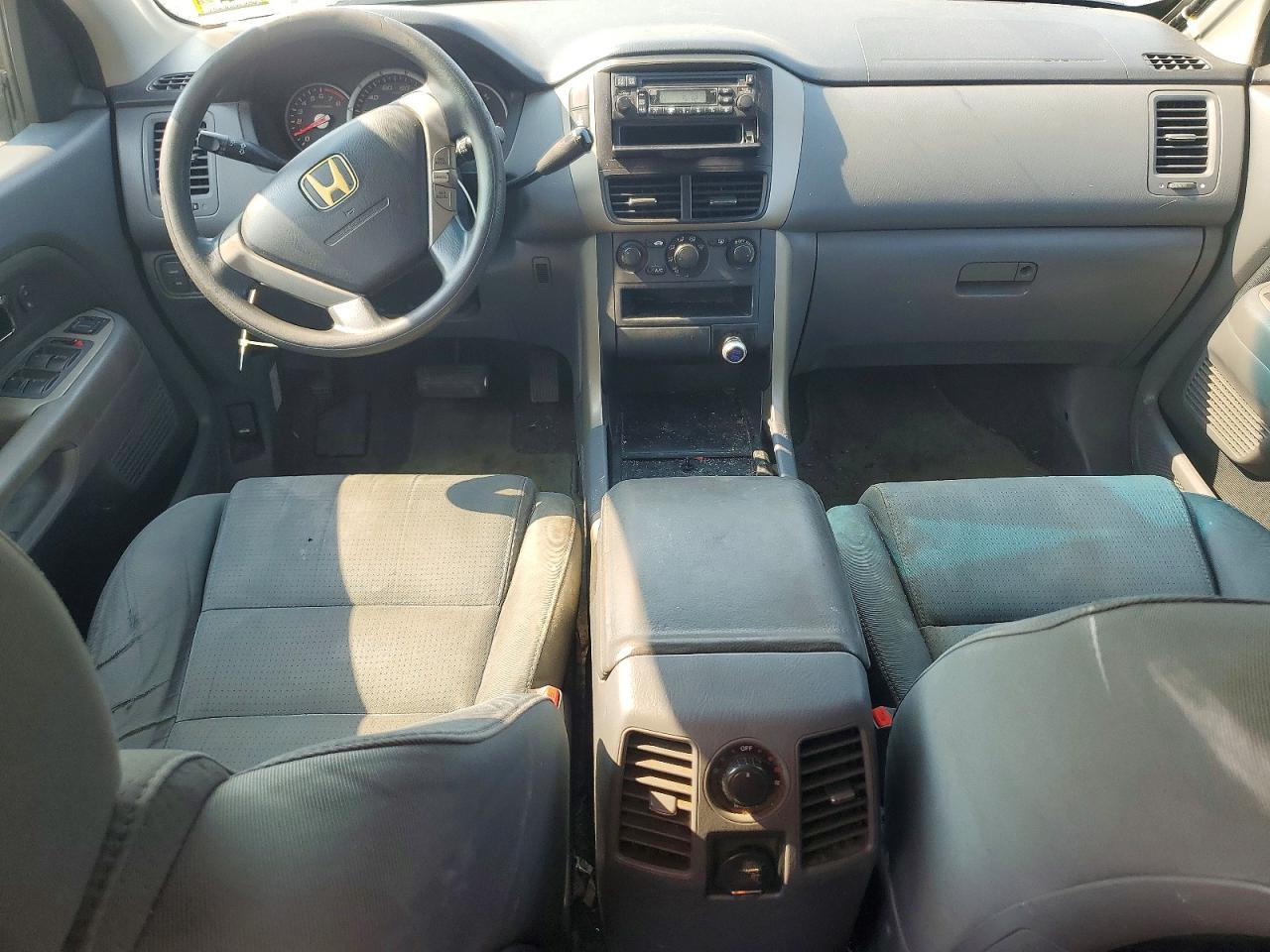 2007 Honda Pilot Lx Silver vin: 5FNYF18197B012776