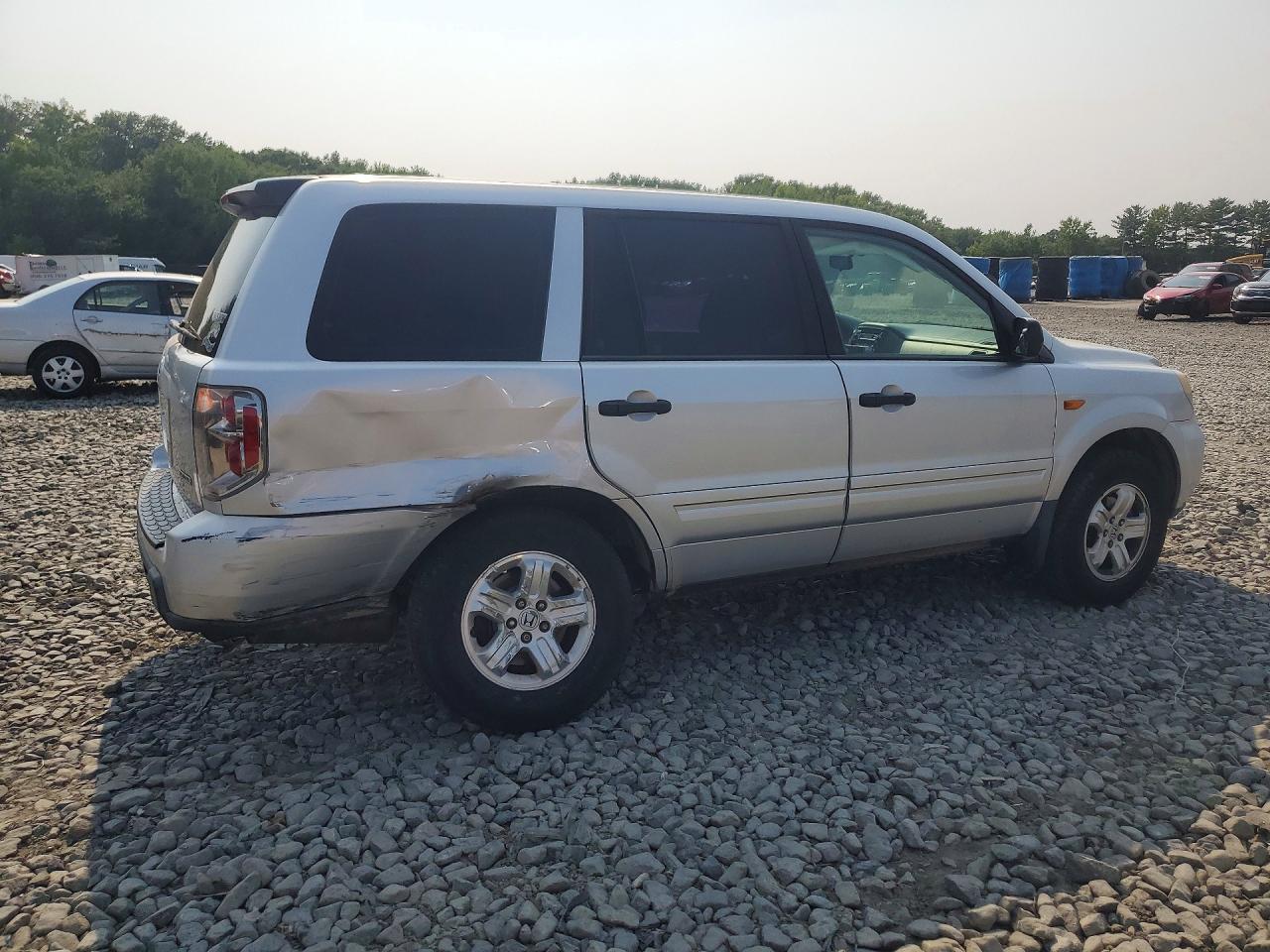 2007 Honda Pilot Lx Silver vin: 5FNYF18197B012776