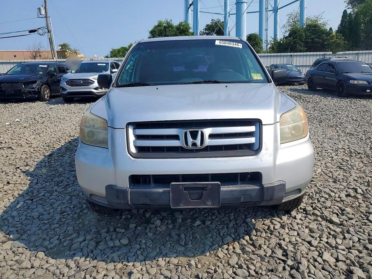 2007 Honda Pilot Lx Silver vin: 5FNYF18197B012776