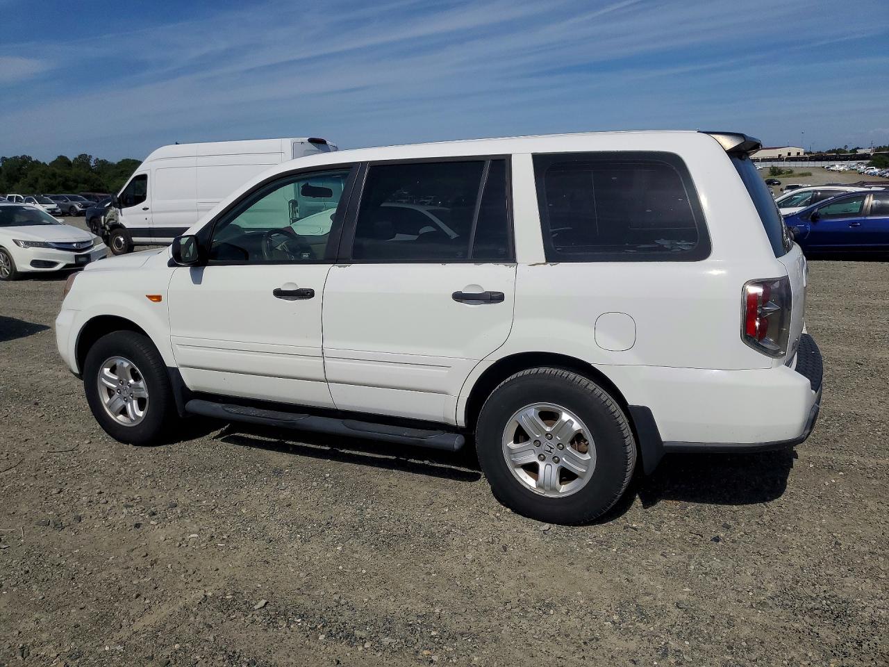 2007 Honda Pilot Lx White vin: 5FNYF181X7B023902