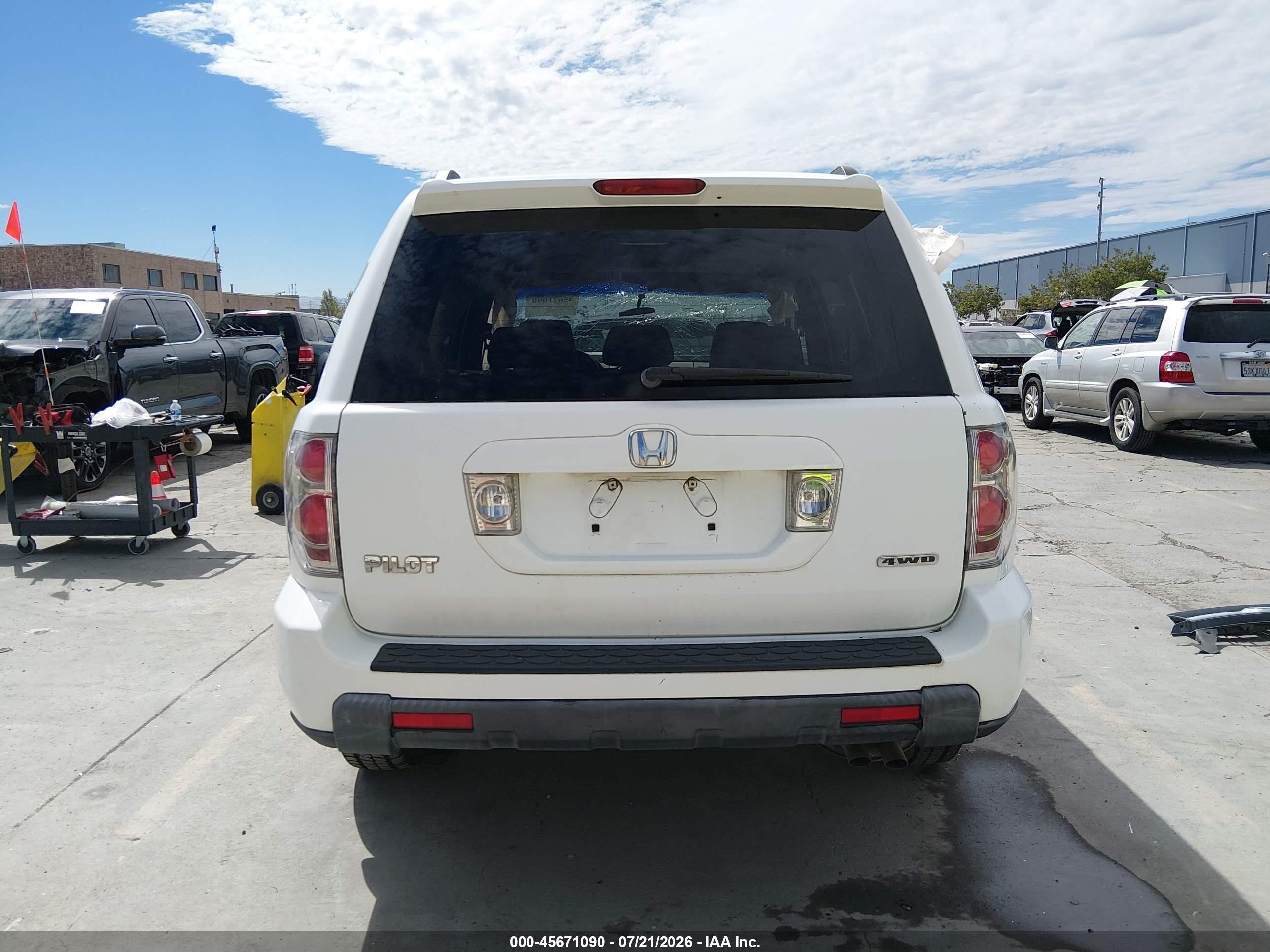 2008 Honda Pilot Vp White vin: 5FNYF18248B046148