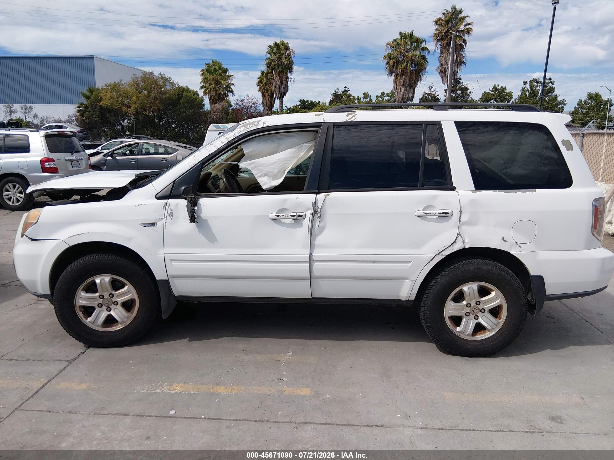 2008 Honda Pilot Vp White vin: 5FNYF18248B046148