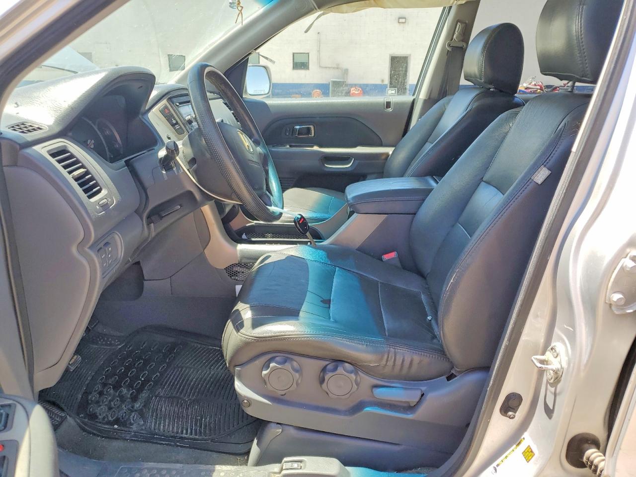 2008 Honda Pilot Vp Silver vin: 5FNYF18268B043669