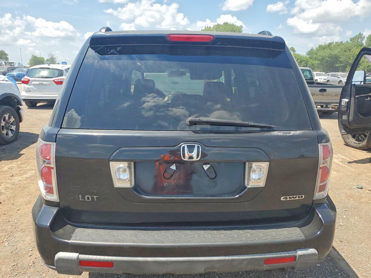 2008 Honda Pilot Vp Черный vin: 5FNYF182X8B042010