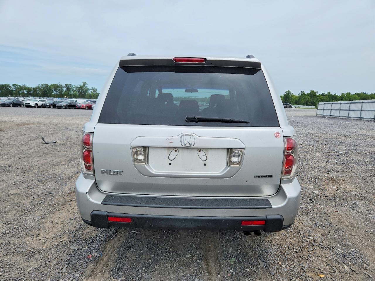 2008 Honda Pilot Se Silver vin: 5FNYF18318B016551