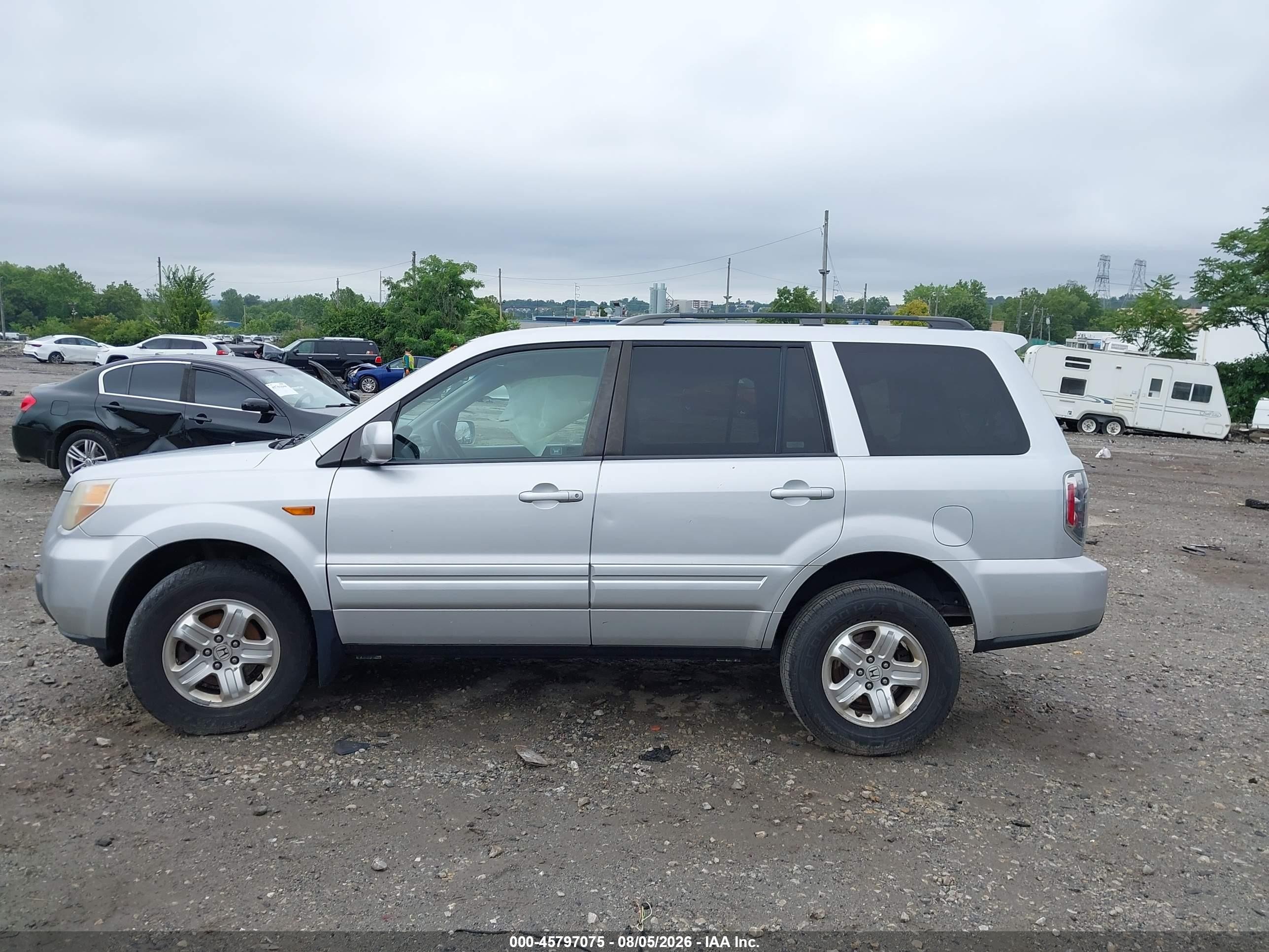 2008 Honda Pilot Se Серебряный vin: 5FNYF18338B053827