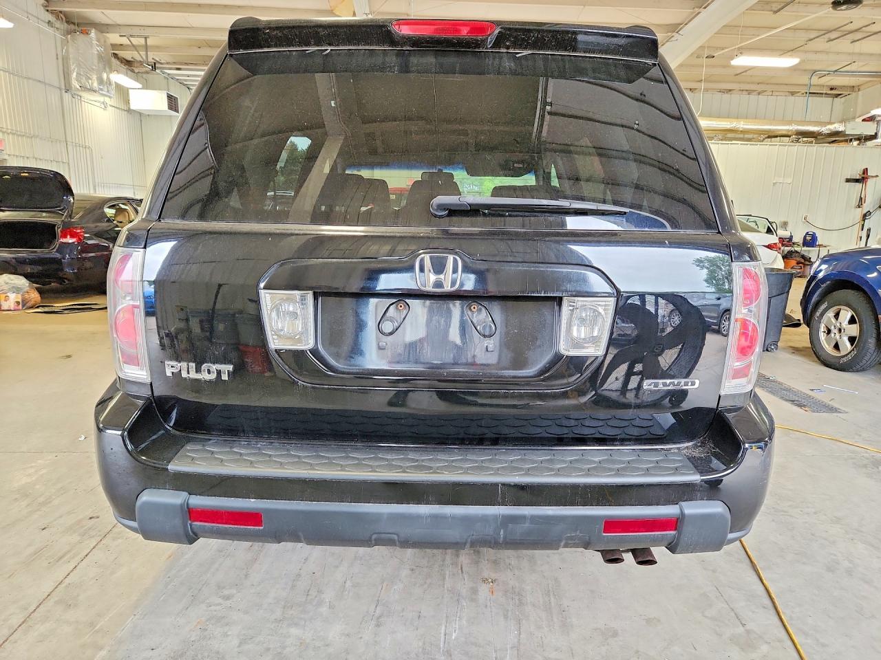 2008 Honda Pilot Se Black vin: 5FNYF18368B051053