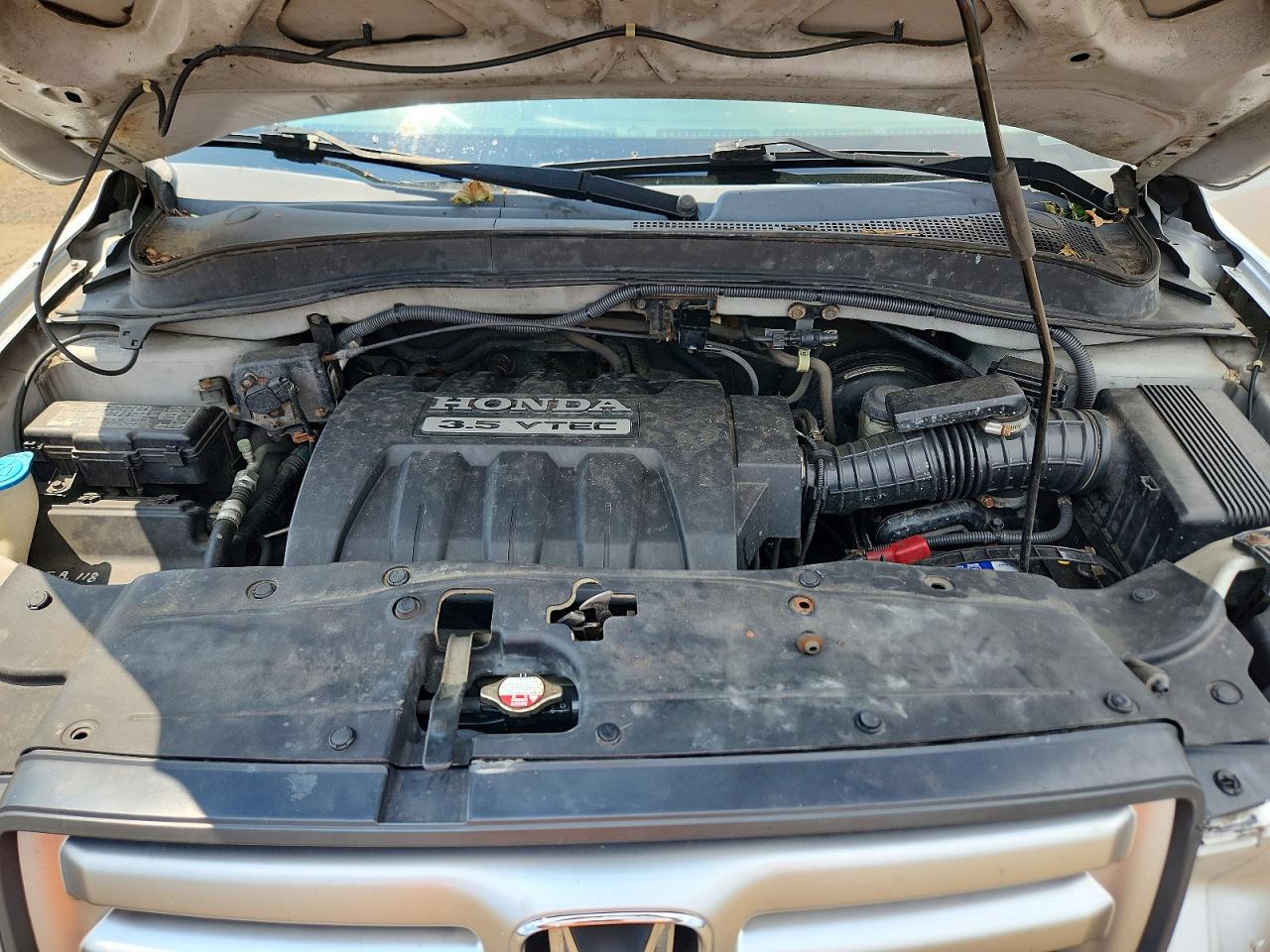 2008 Honda Pilot Se Silver vin: 5FNYF183X8B009422