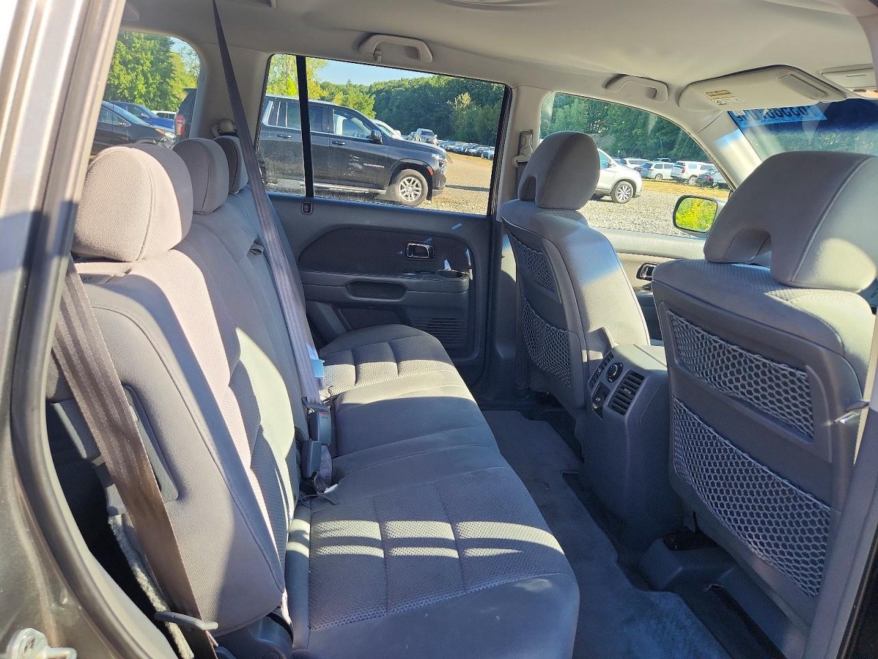 2007 Honda Pilot Ex Серый vin: 5FNYF18417B032286