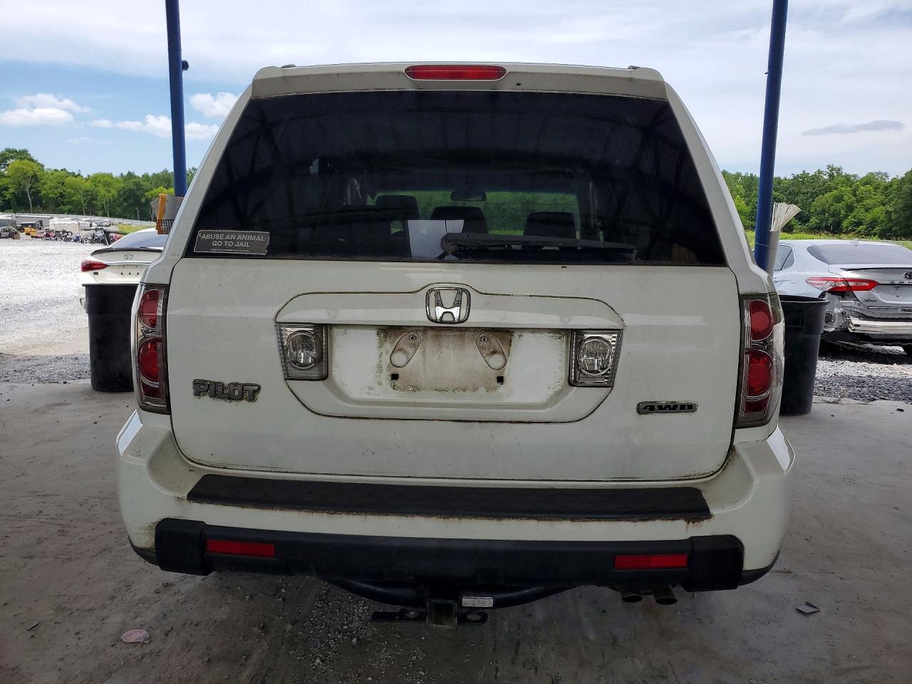 2007 Honda Pilot Ex White vin: 5FNYF18427B017554