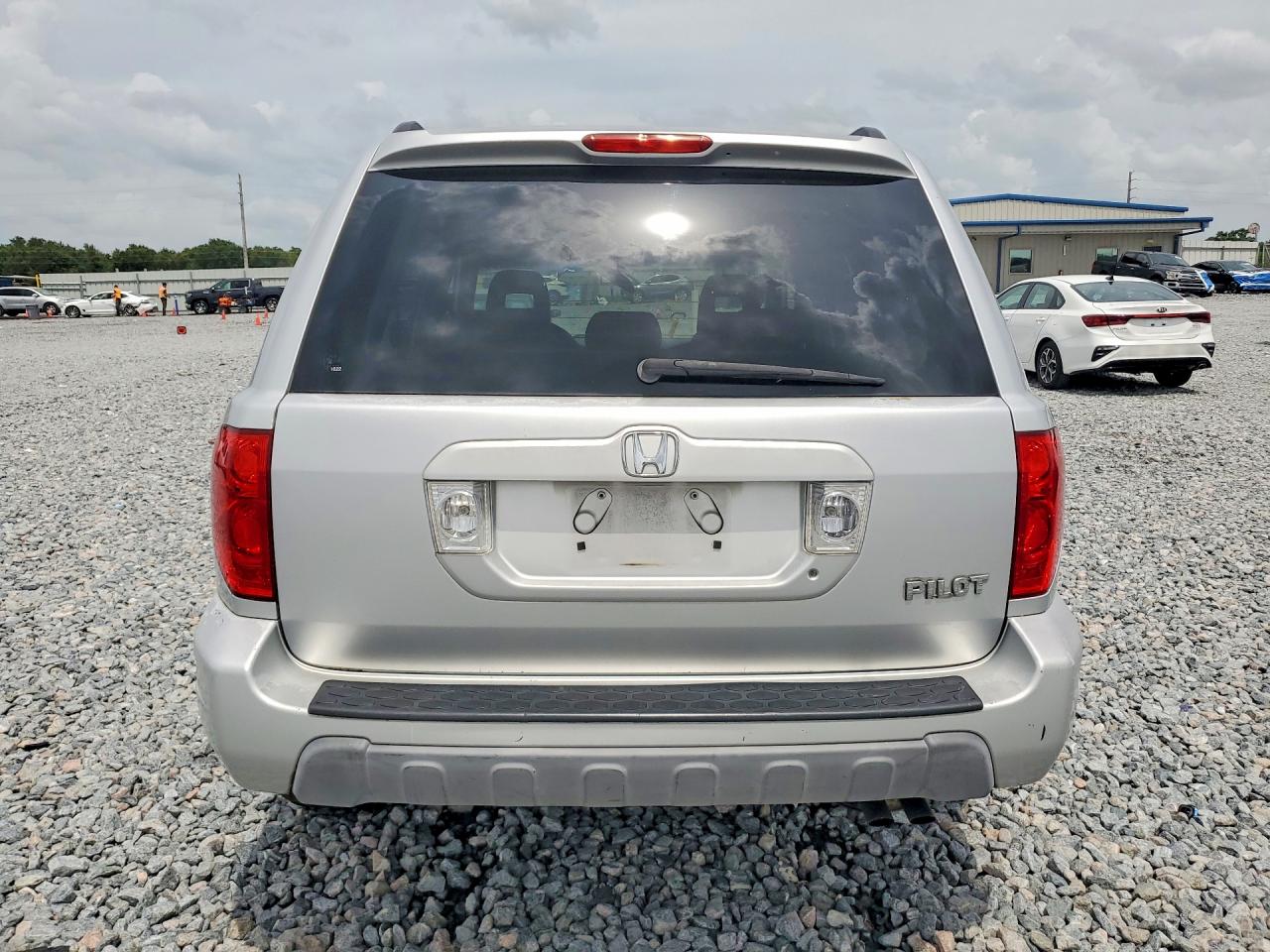 2005 Honda Pilot Ex Silver vin: 5FNYF18445B013650