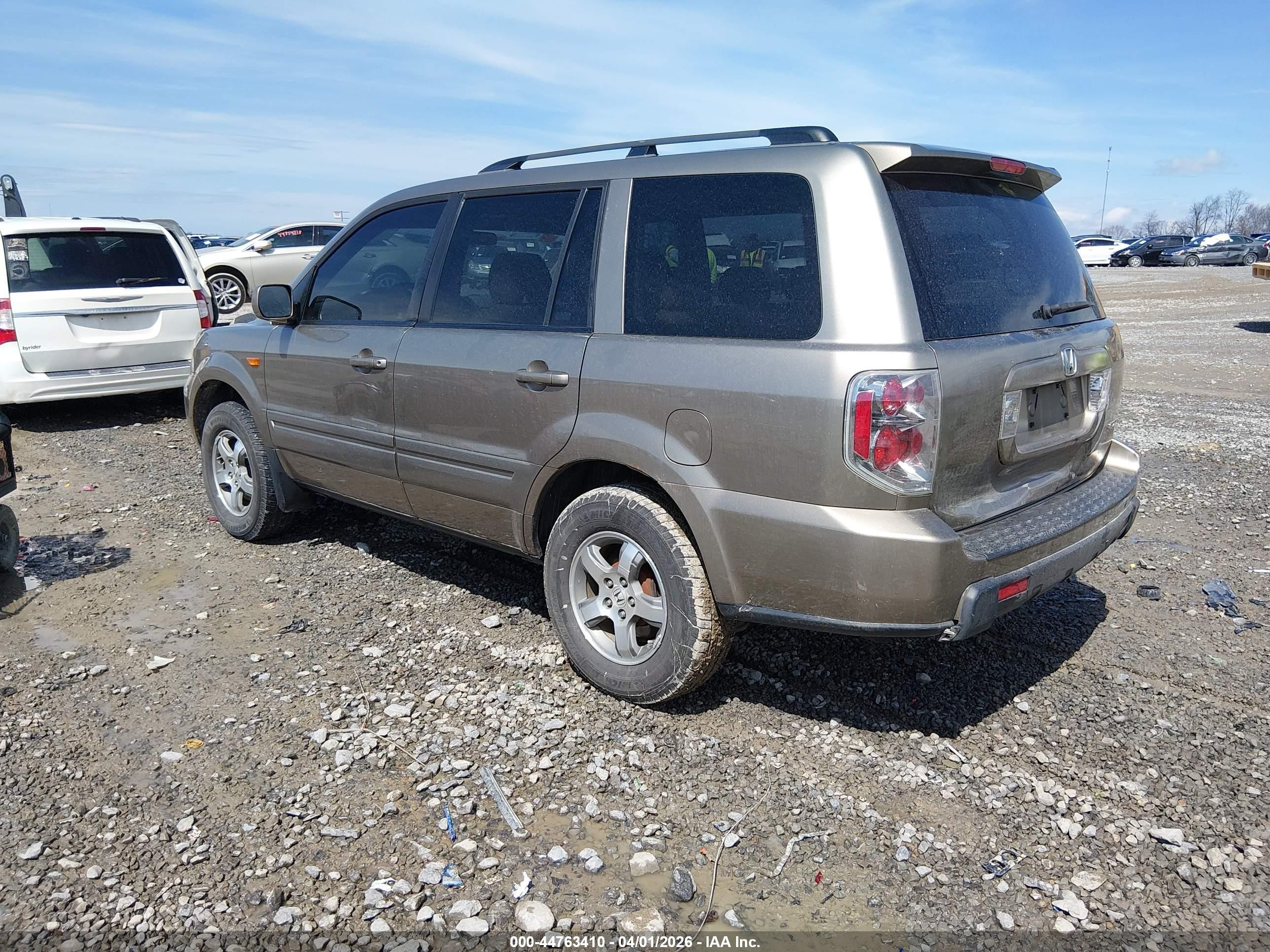 2008 Honda Pilot Ex Gold vin: 5FNYF18448B029366