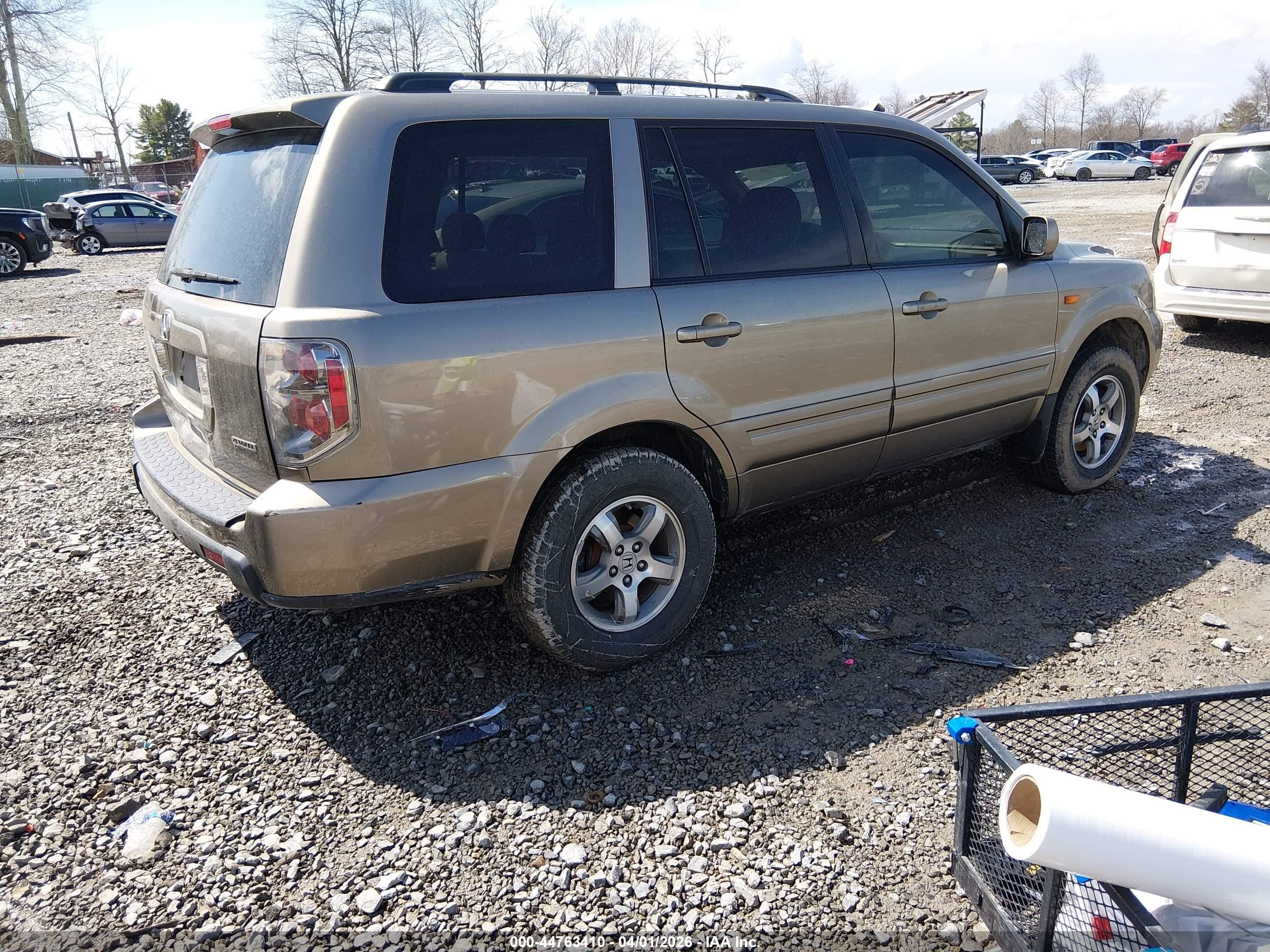 2008 Honda Pilot Ex Gold vin: 5FNYF18448B029366