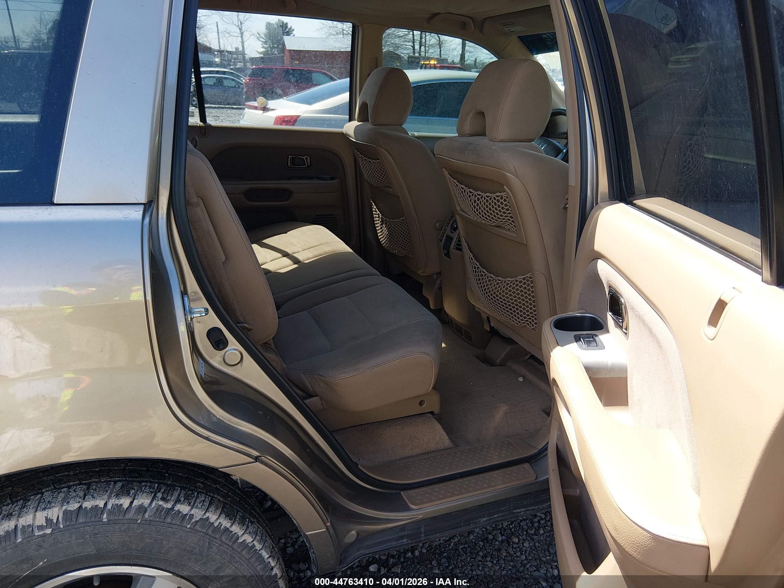 2008 Honda Pilot Ex Gold vin: 5FNYF18448B029366