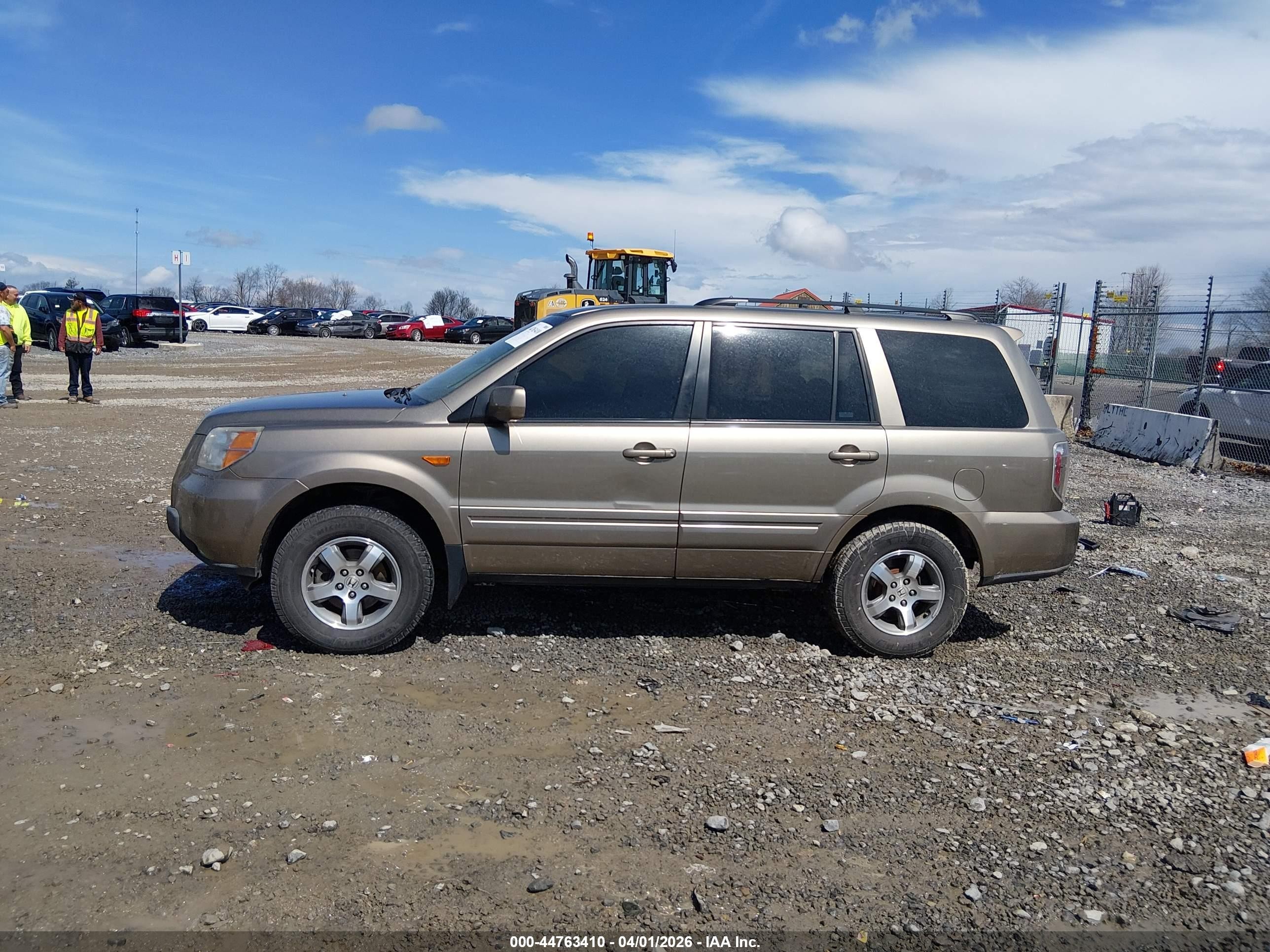 2008 Honda Pilot Ex Gold vin: 5FNYF18448B029366