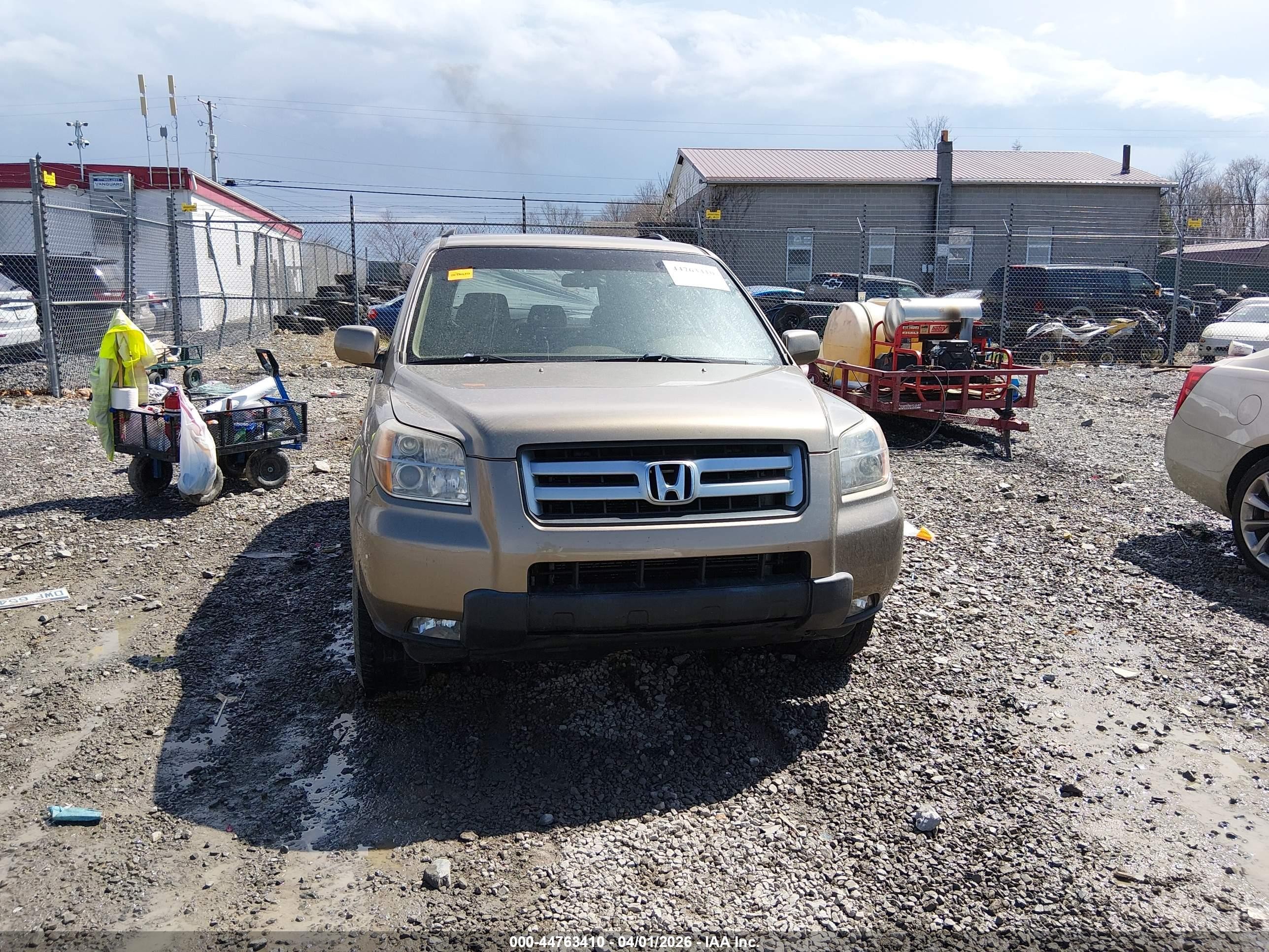 2008 Honda Pilot Ex Gold vin: 5FNYF18448B029366