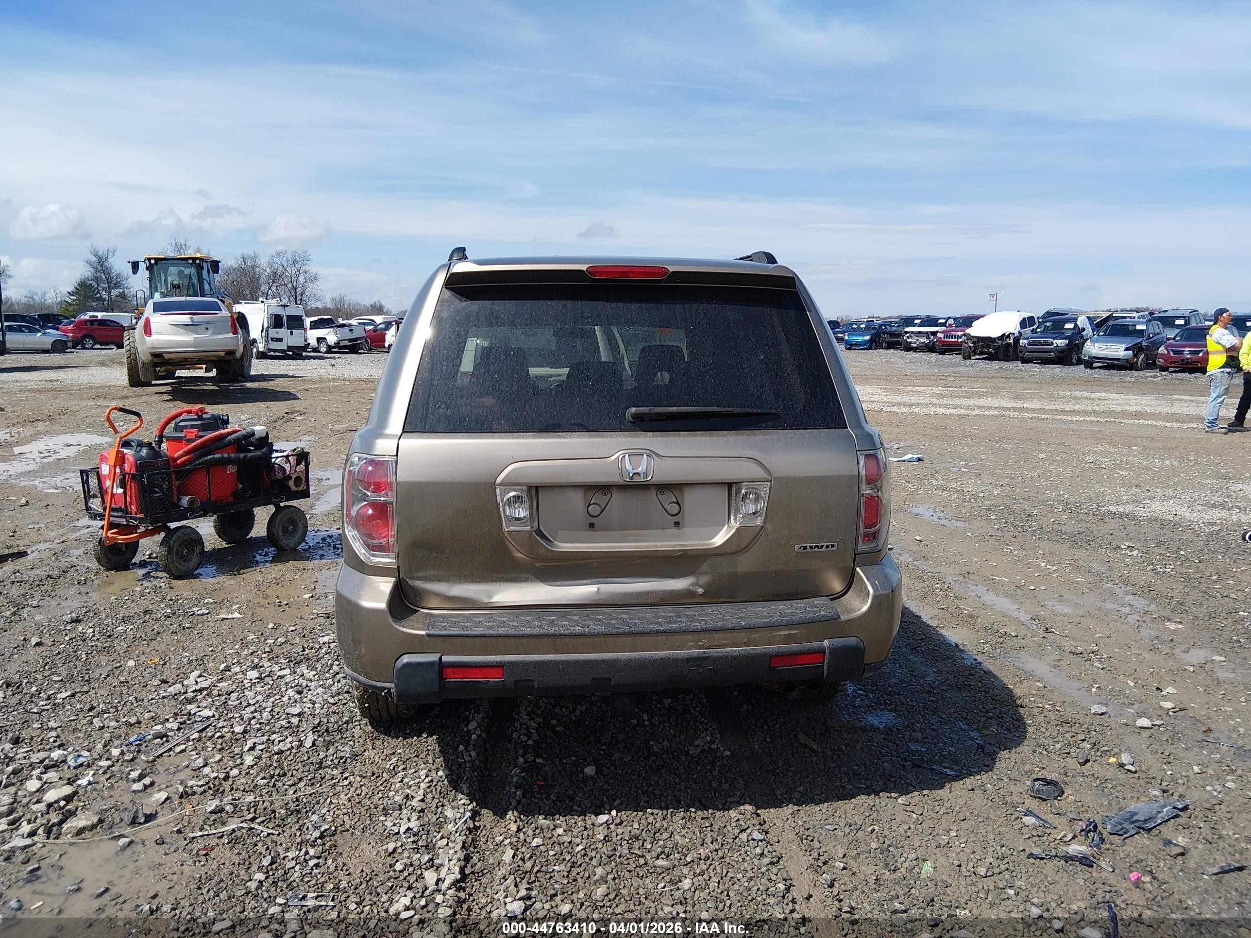 2008 Honda Pilot Ex Gold vin: 5FNYF18448B029366