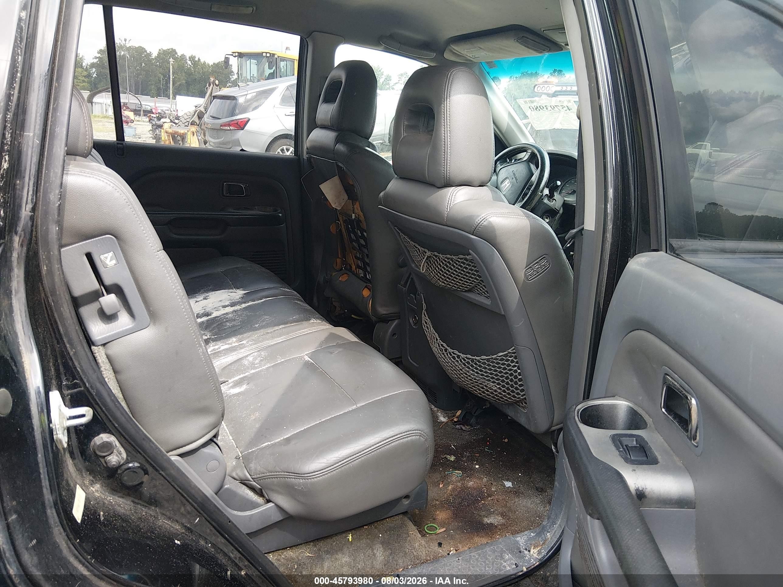 2004 Honda Pilot Ex Black vin: 5FNYF18464B004110
