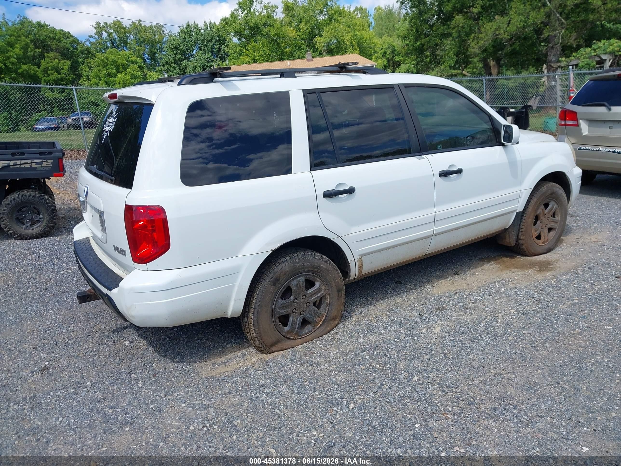 2005 Honda Pilot Ex White vin: 5FNYF18465B026769