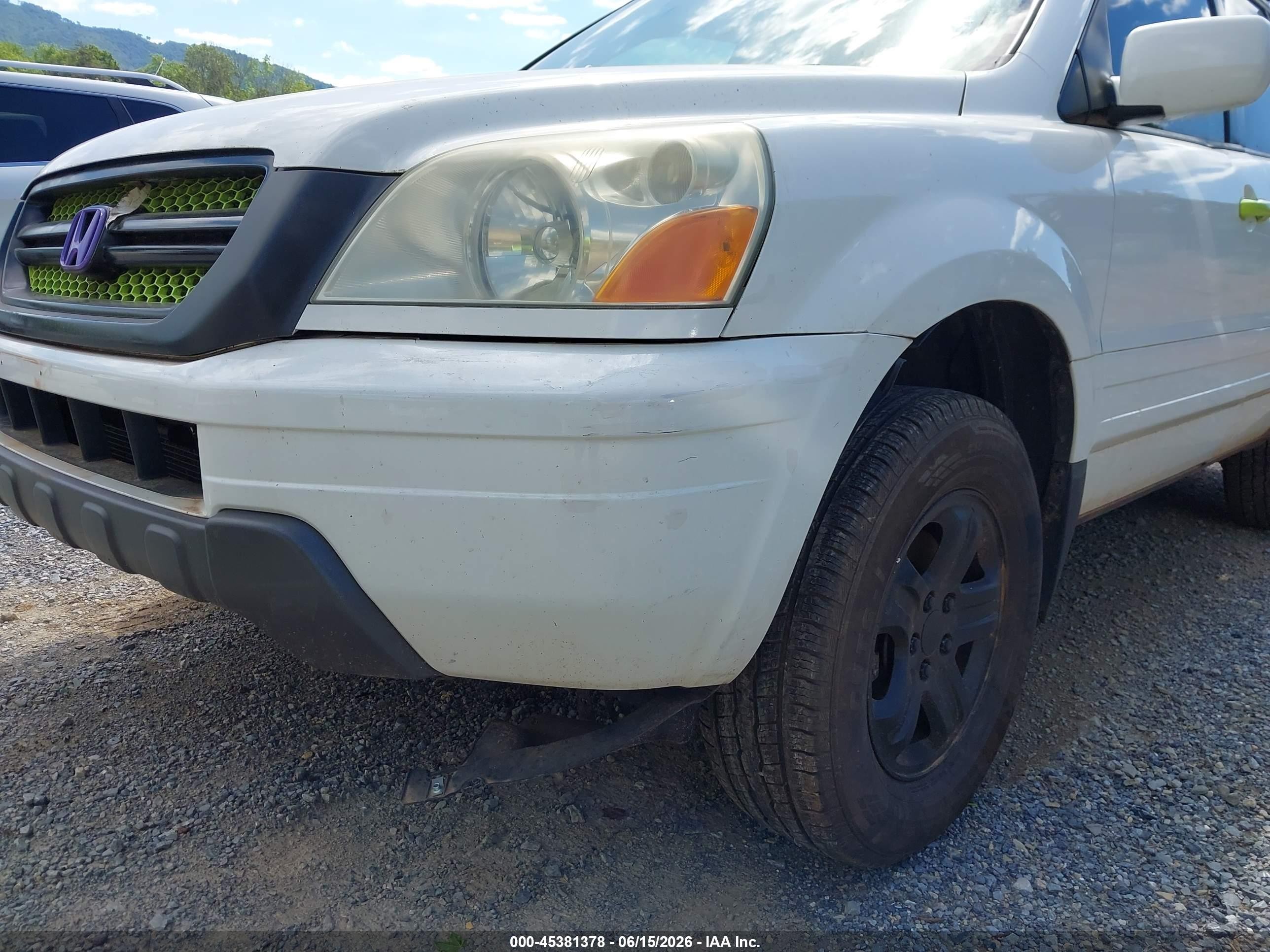 2005 Honda Pilot Ex White vin: 5FNYF18465B026769