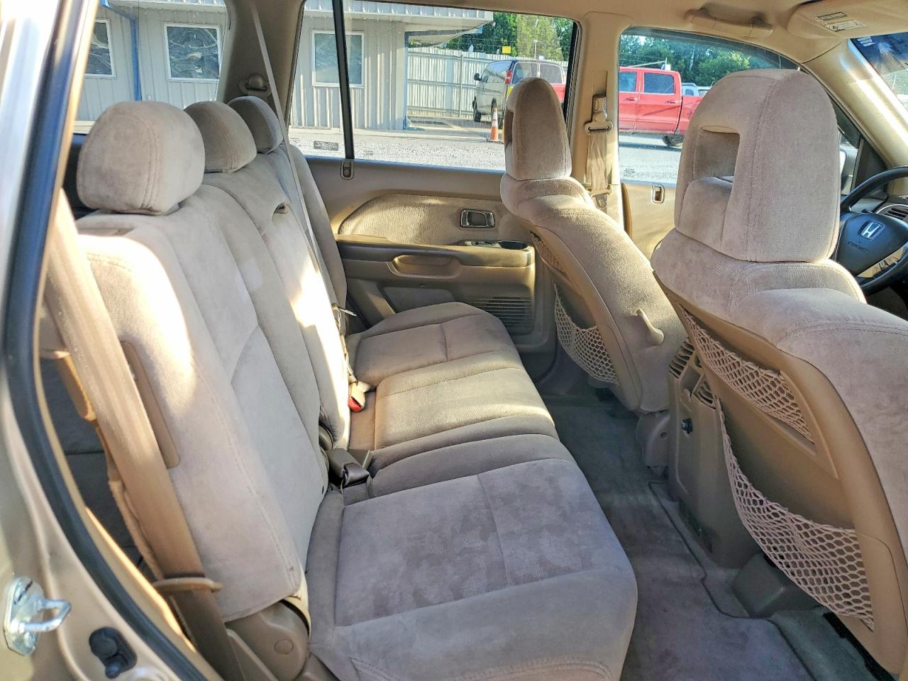 2005 Honda Pilot Ex Gold vin: 5FNYF18465B027047