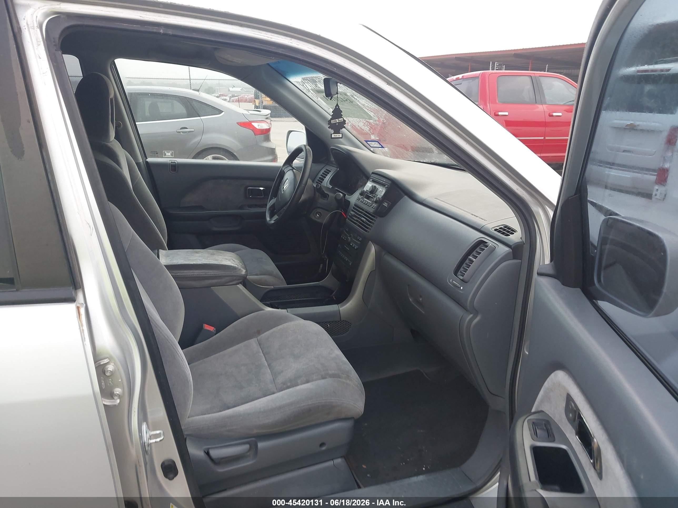 2005 Honda Pilot Ex Silver vin: 5FNYF18485B032833