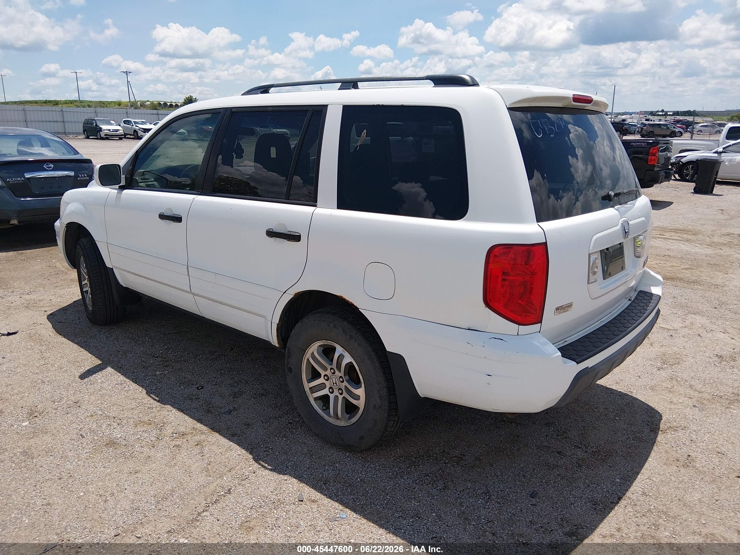 2005 Honda Pilot Ex White vin: 5FNYF18495B062049
