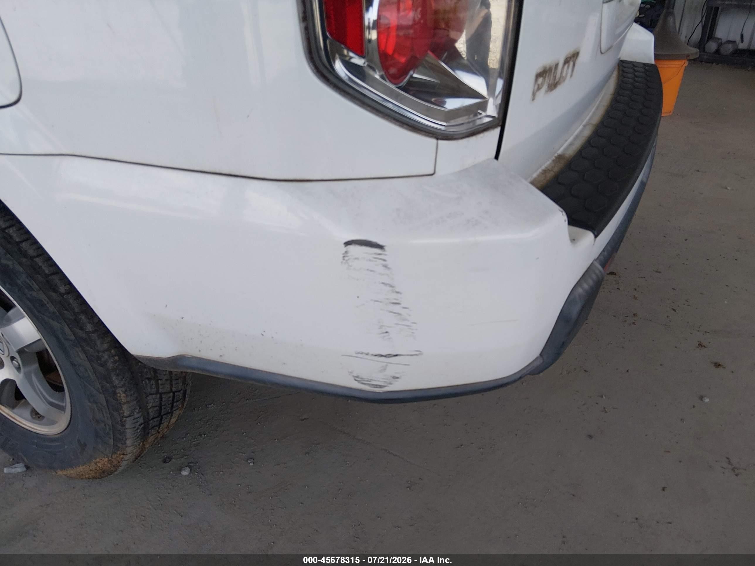 2006 Honda Pilot Ex White vin: 5FNYF18496B016285