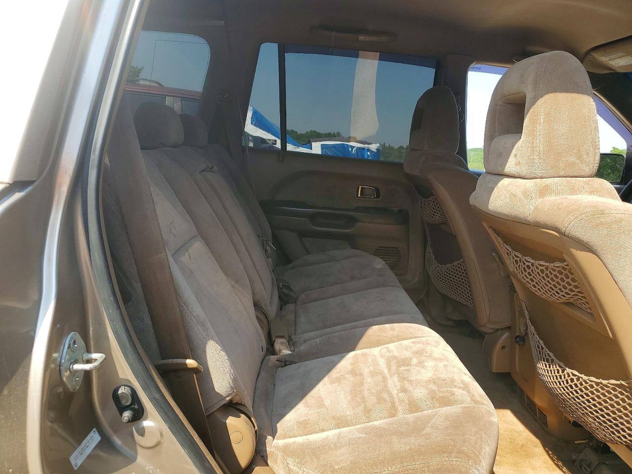 2005 Honda Pilot Ex Beige vin: 5FNYF184X5B041887