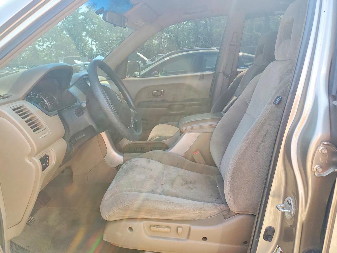 2005 Honda Pilot Ex Beige vin: 5FNYF184X5B041887