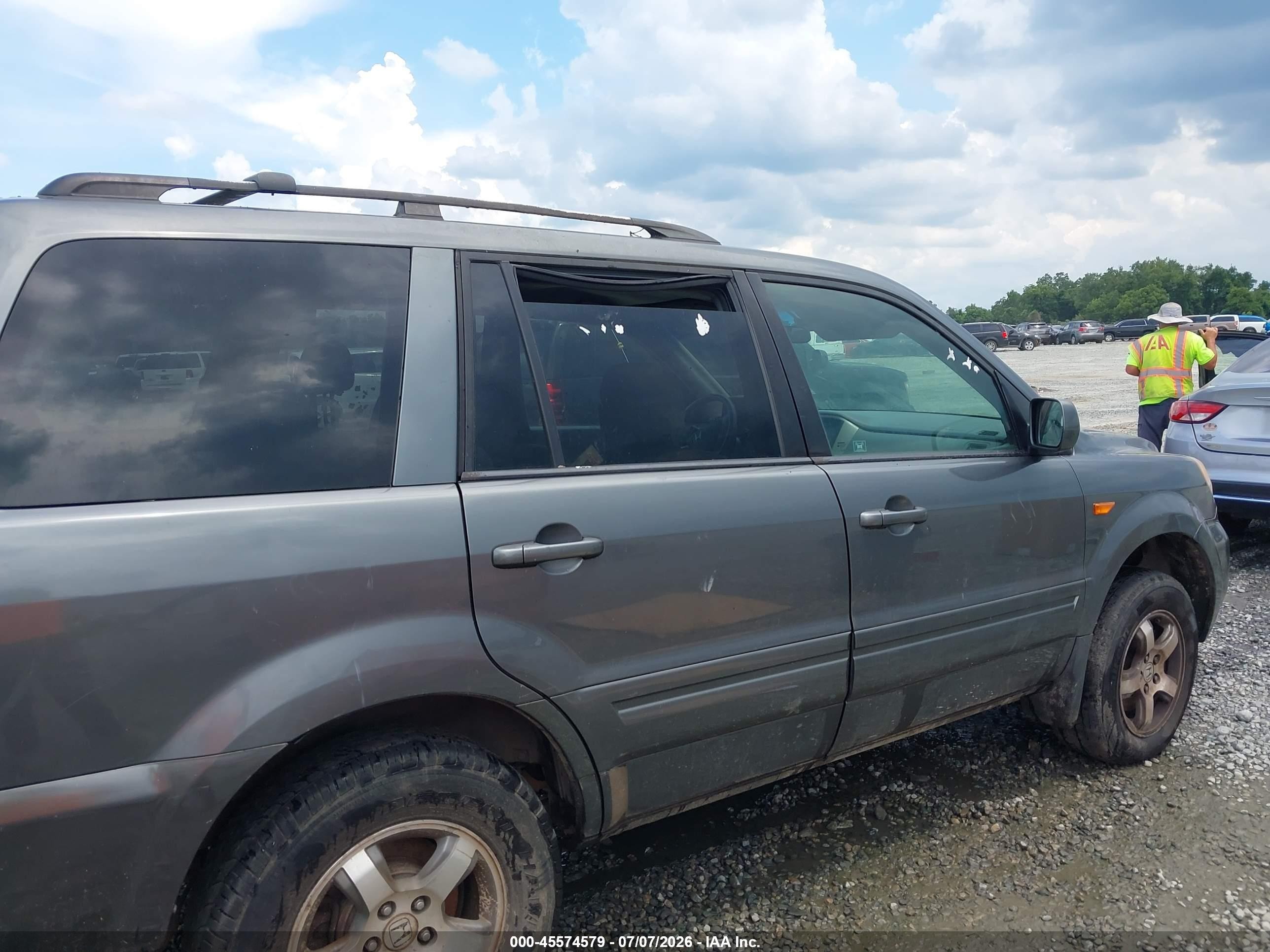 2008 Honda Pilot Ex Gray vin: 5FNYF184X8B028500