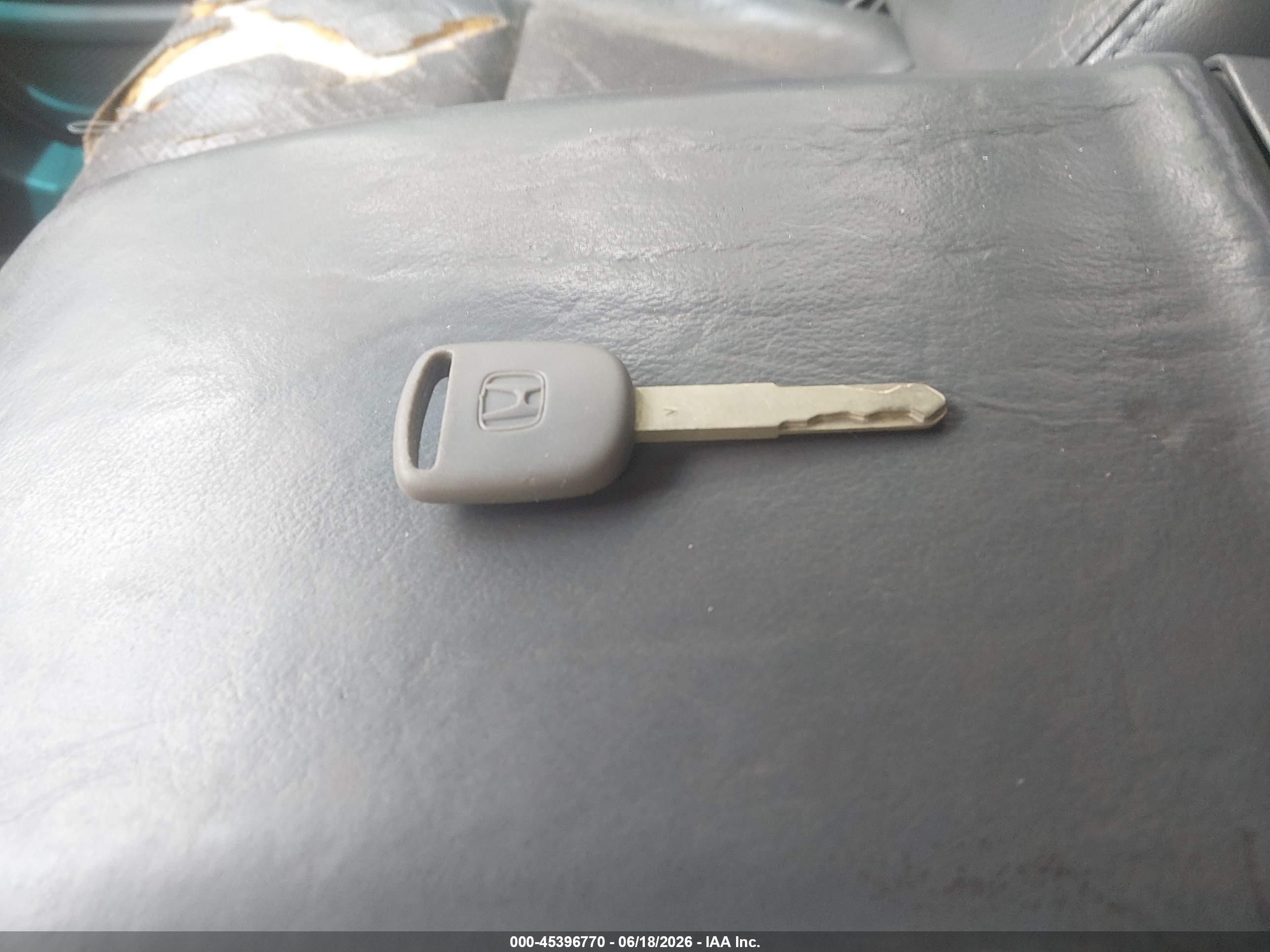 2005 Honda Pilot Ex-l Серебряный vin: 5FNYF18505B061879