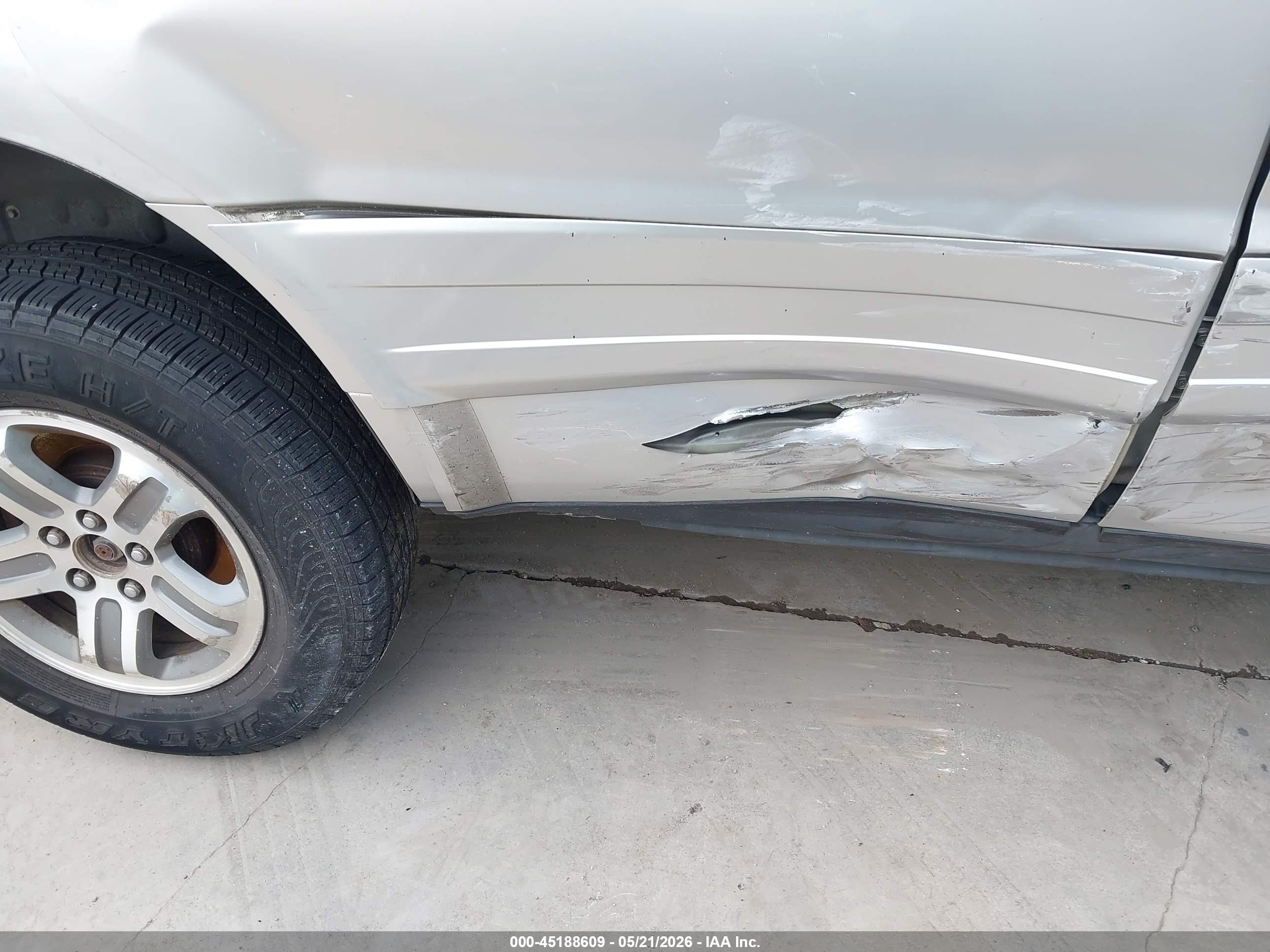 2005 Honda Pilot Ex-l Silver vin: 5FNYF18545B045751