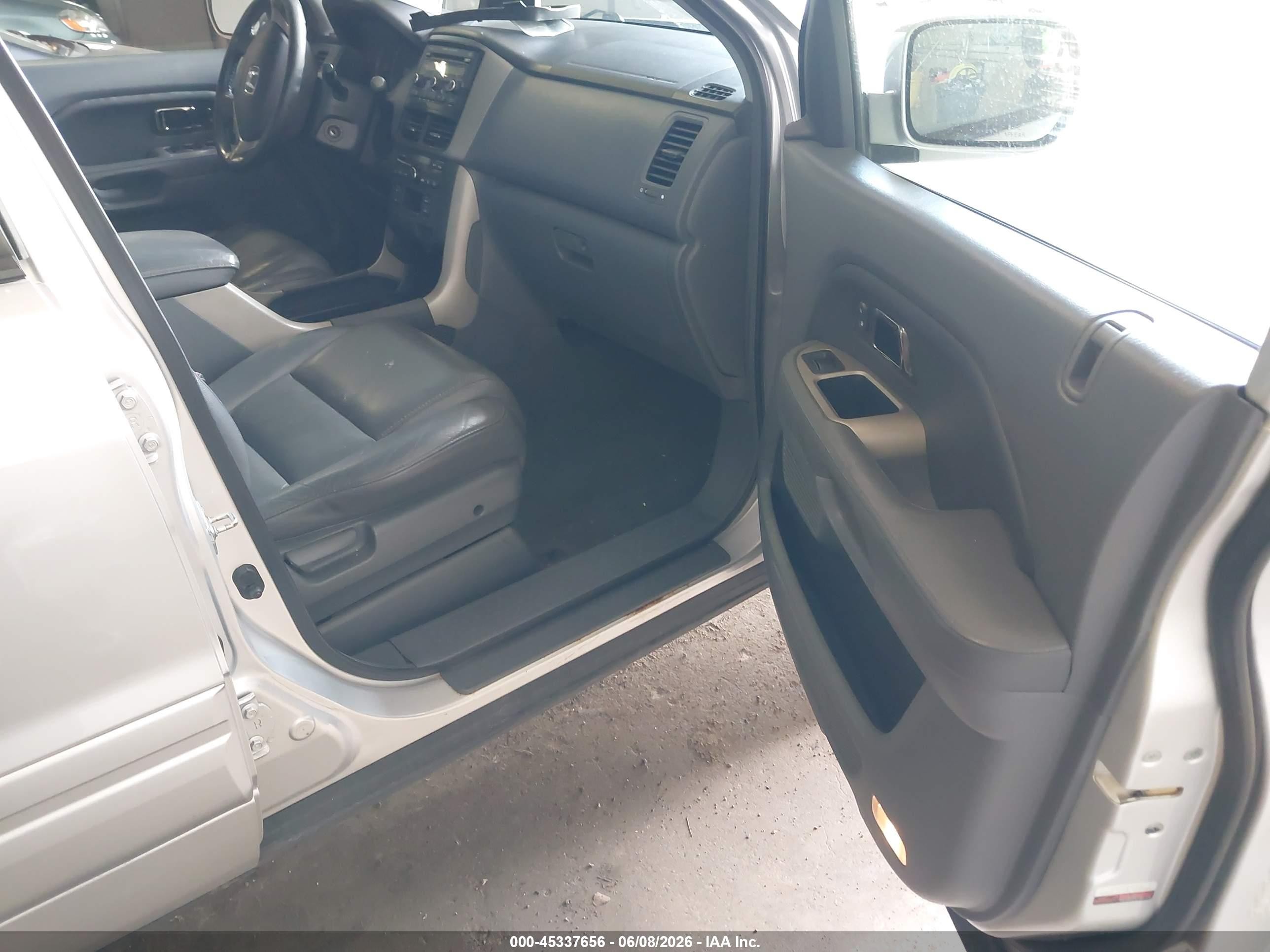 2008 Honda Pilot Ex-l Серебряный vin: 5FNYF18588B032344