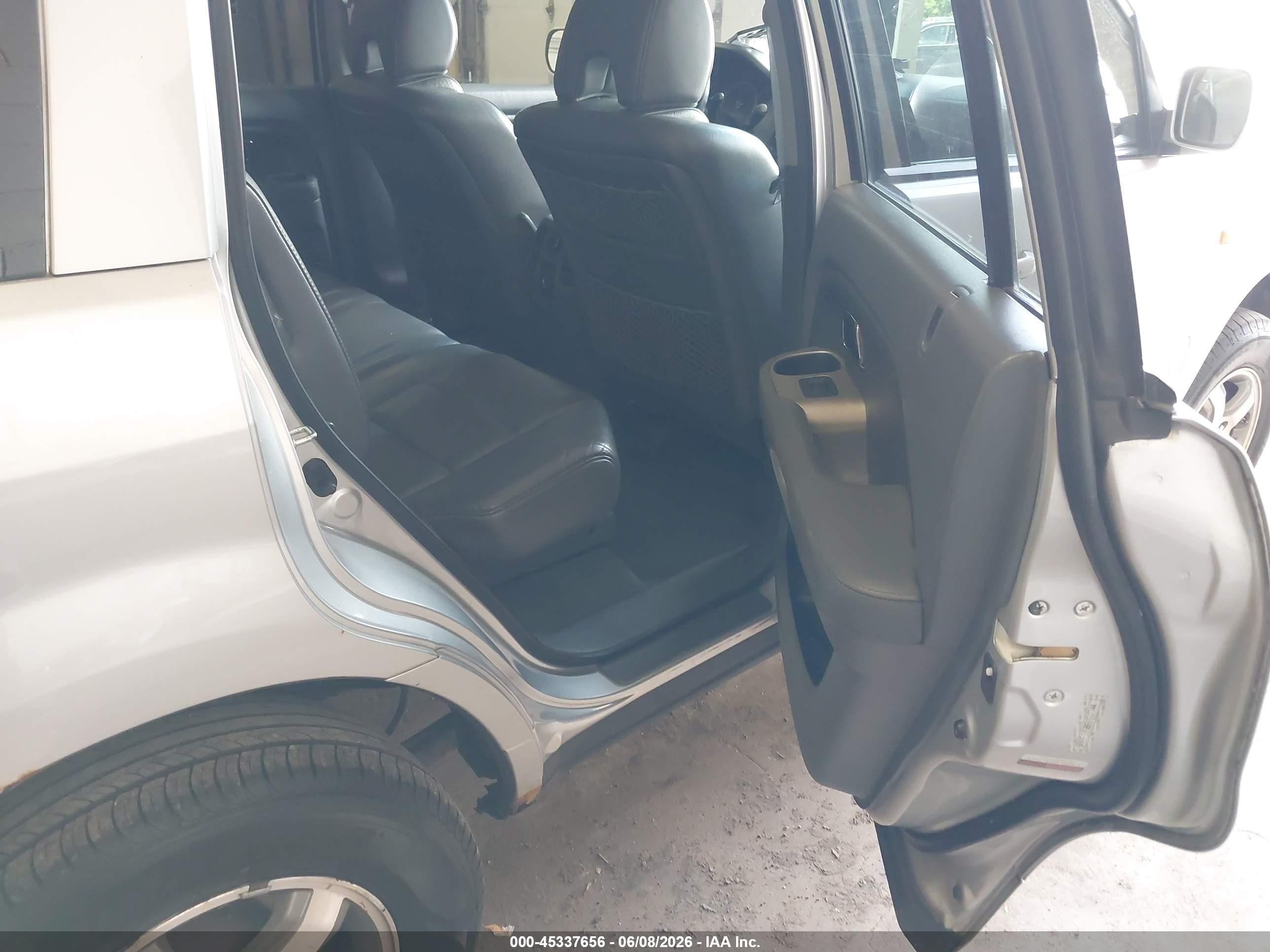 2008 Honda Pilot Ex-l Серебряный vin: 5FNYF18588B032344