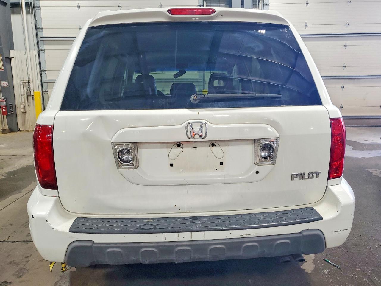 2005 Honda Pilot Exl White vin: 5FNYF18595B042747