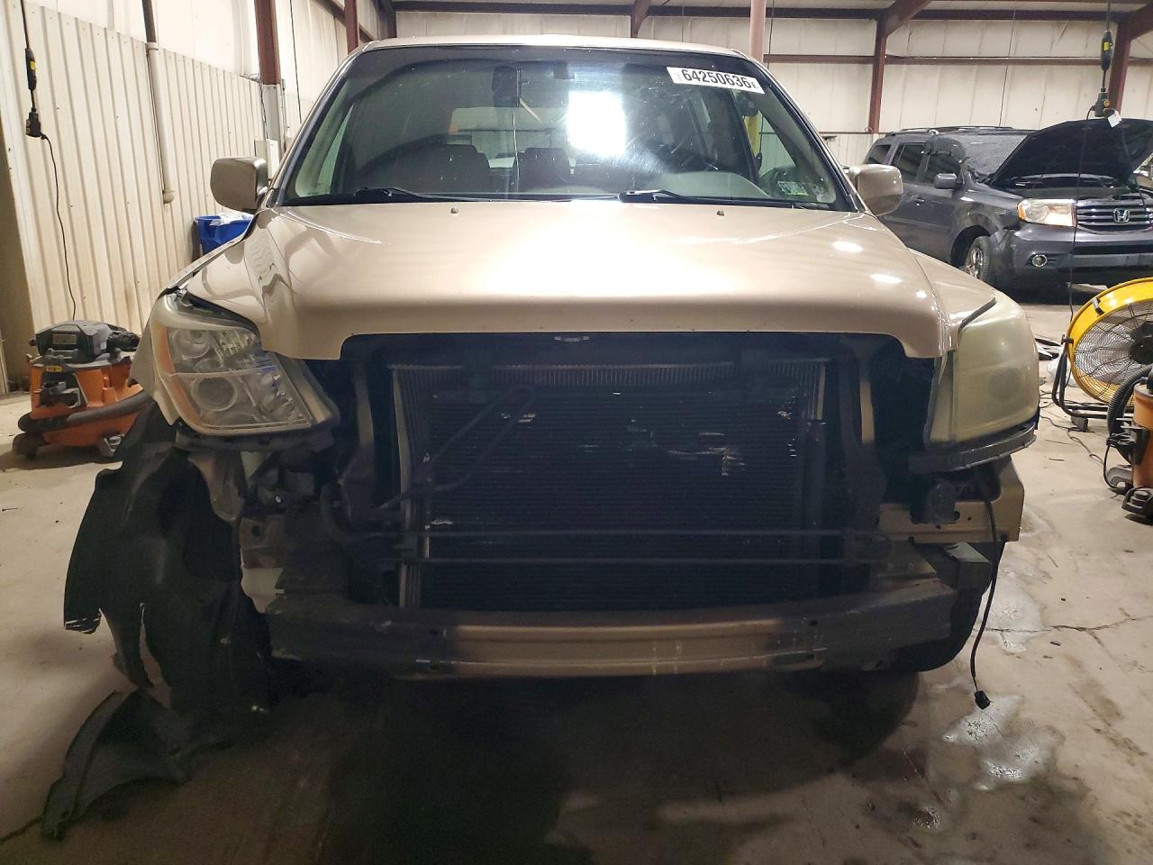 2006 Honda Pilot Ex Бежевый vin: 5FNYF18596B013492
