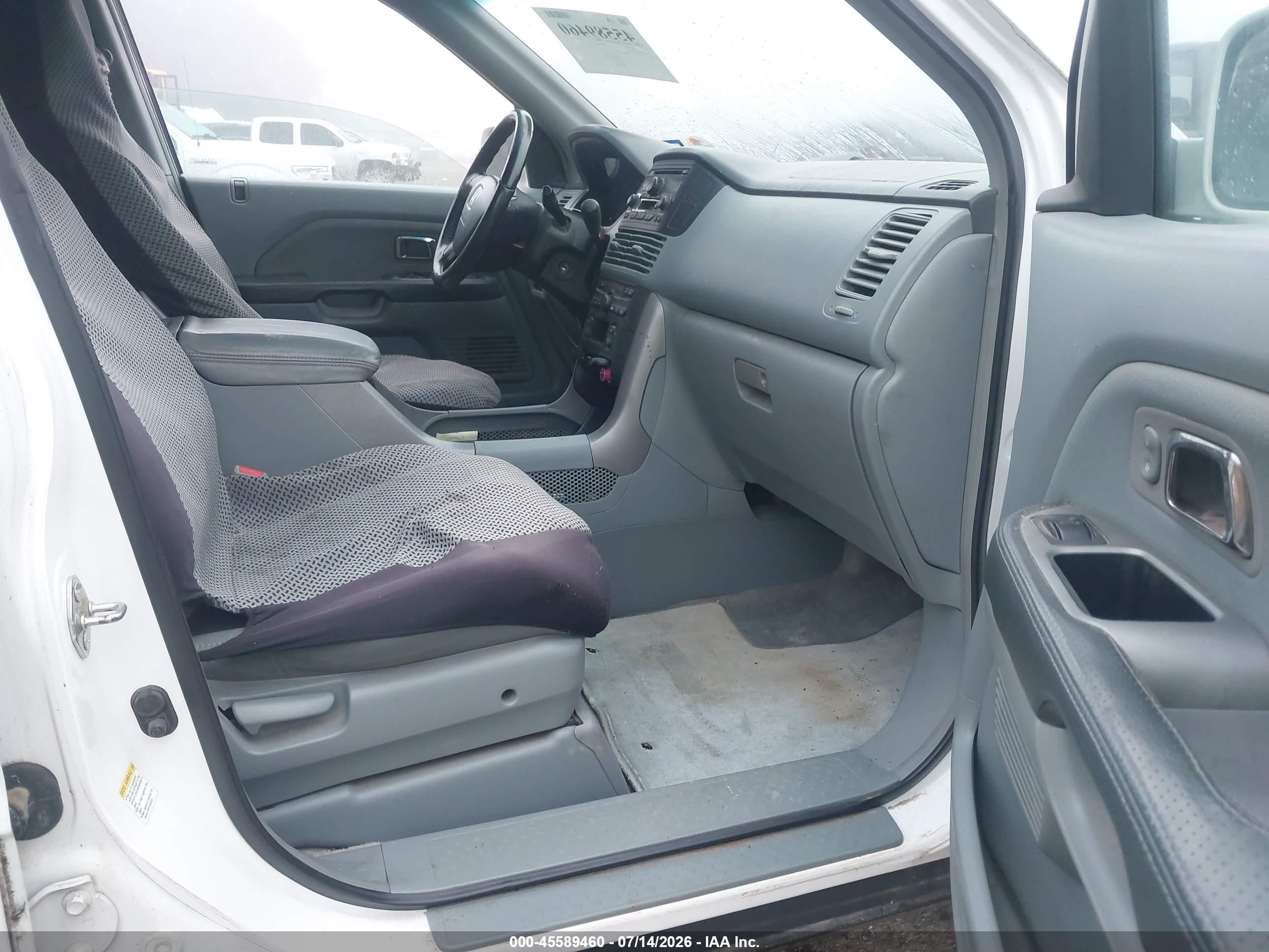 2004 Honda Pilot Ex-l White vin: 5FNYF185X4B003924
